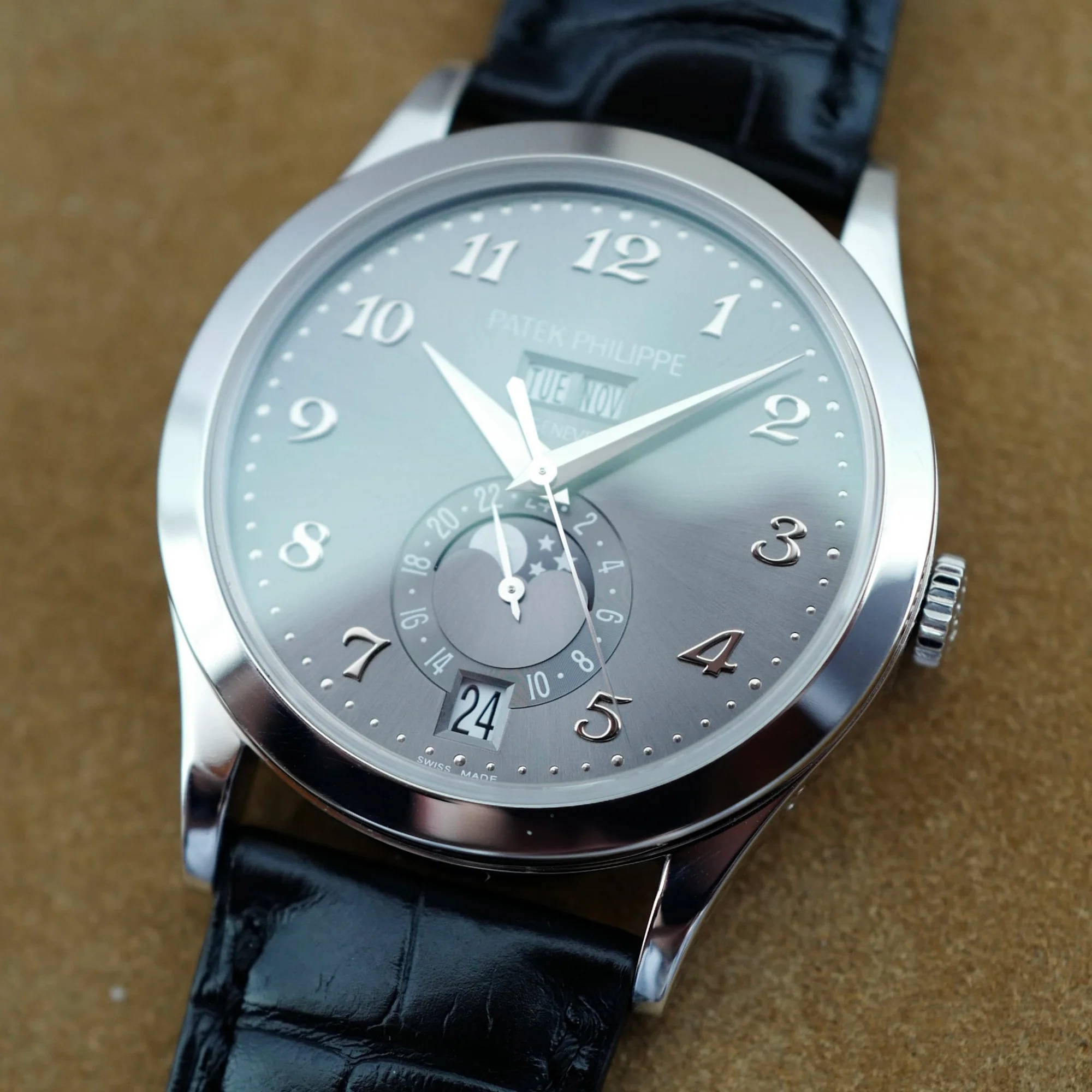 Patek Philippe White Gold Annual Calendar Ref. 5396G-014 - Image 4