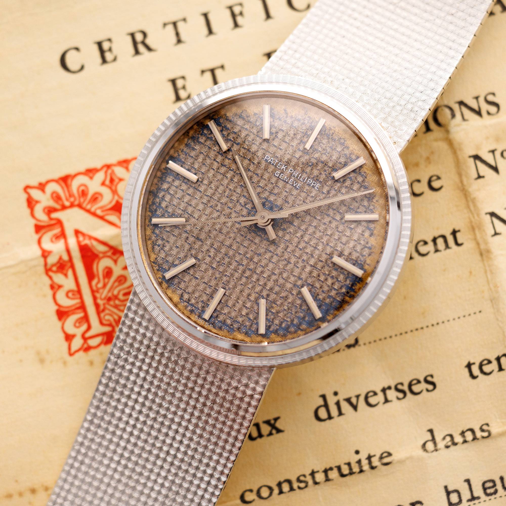 Patek Philippe White Gold Backwind Calatrava Ref. 3563 with Original Warranty - Image 2