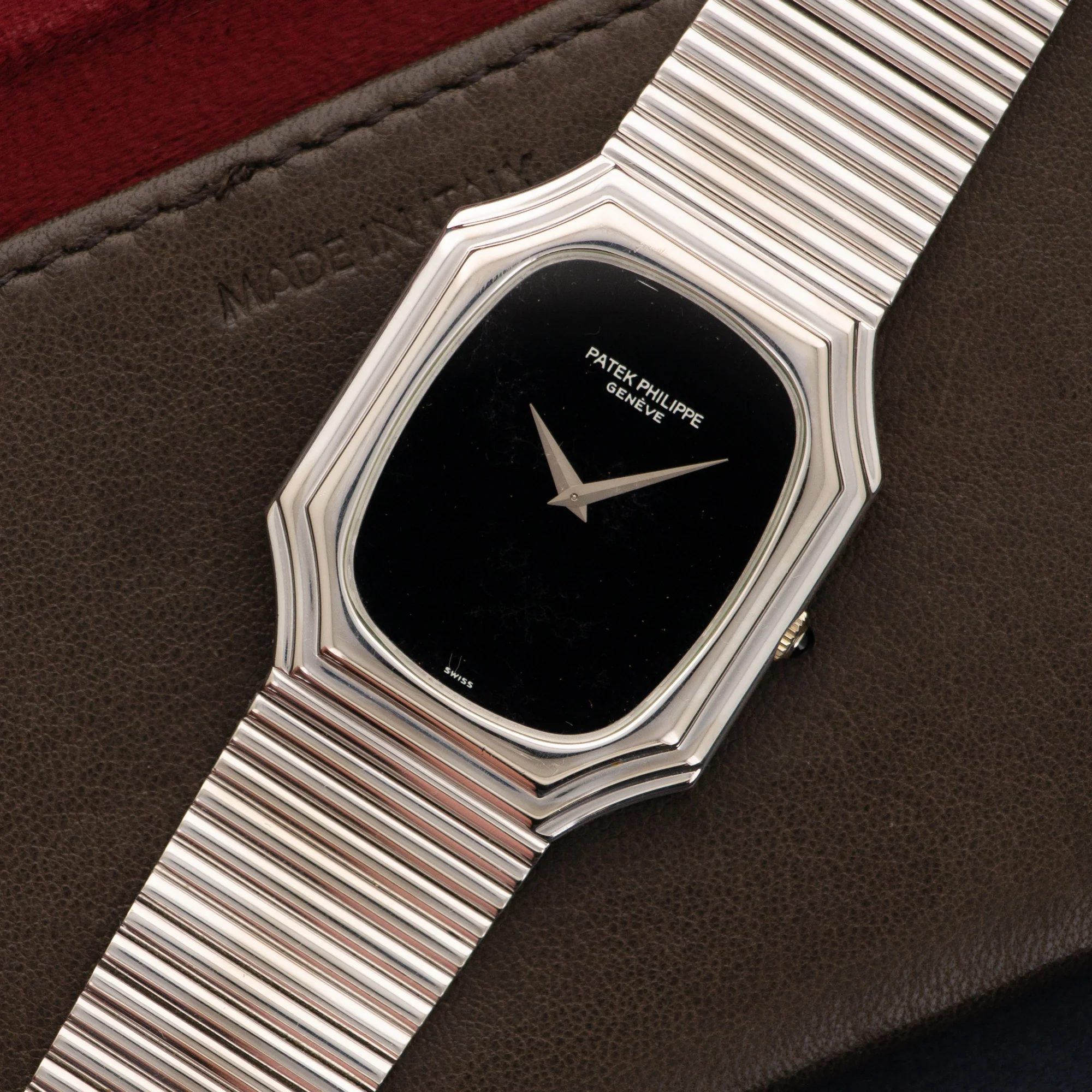 Patek Philippe White Gold Bracelet Onyx Dial Ref. 3729 - Image 2