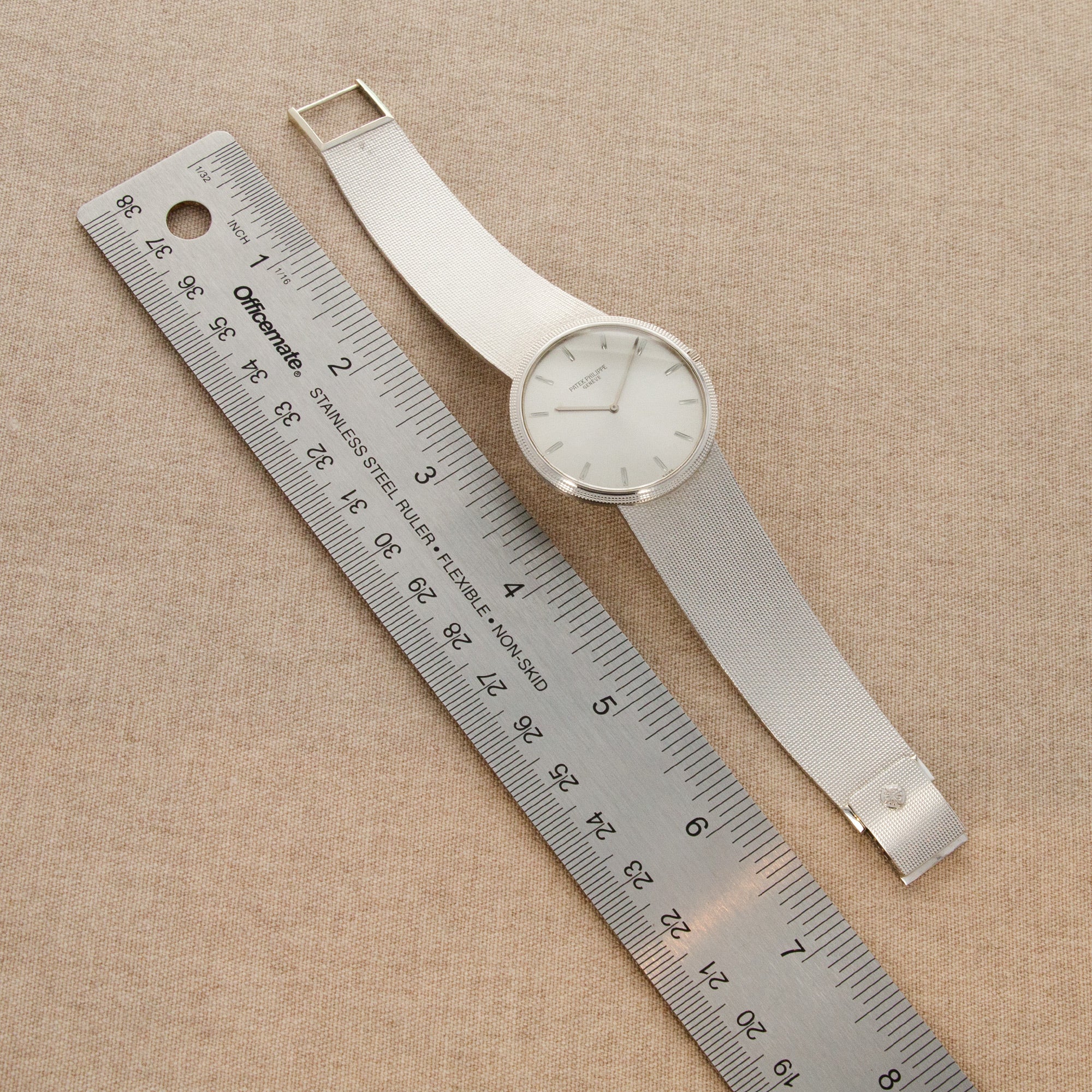 Patek Philippe White Gold Calatrava Ref. 3588 with Box and Papers - Image 4