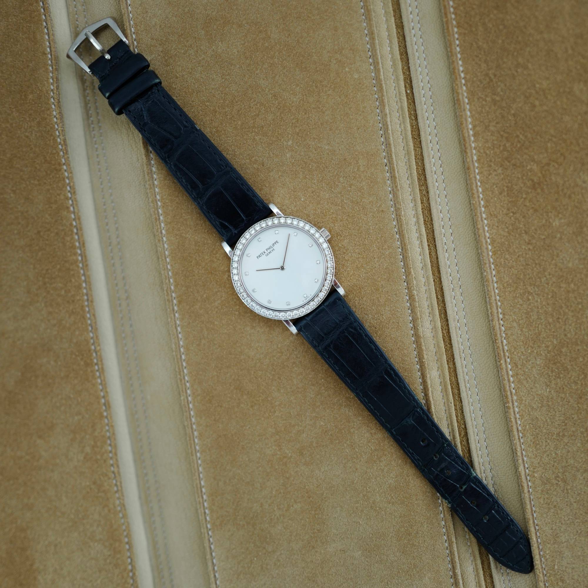 Patek Philippe White Gold Calatrava Ref. 5006 with Factory Dialmonds - Image 8