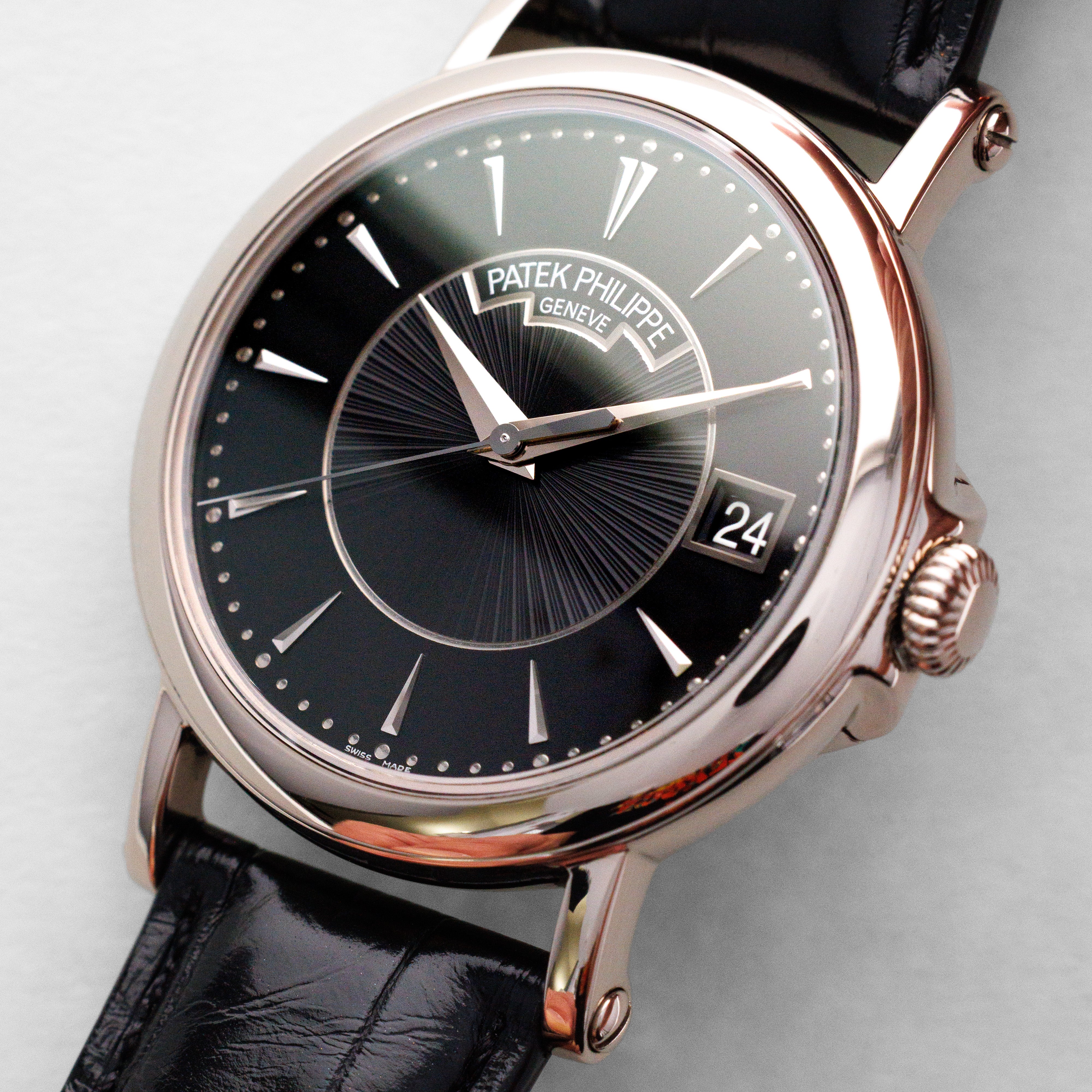 Patek Philippe White Gold Calatrava Ref. 5153 - Image 2