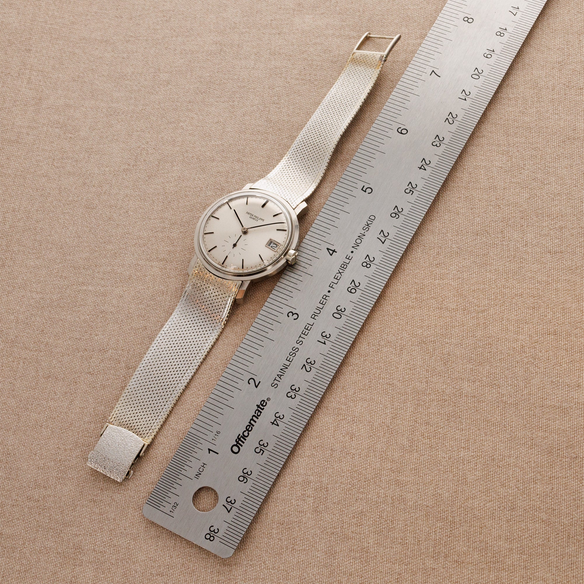 Patek Philippe White Gold Calatrava Watch Ref. 3445 on Bracelet - Image 5