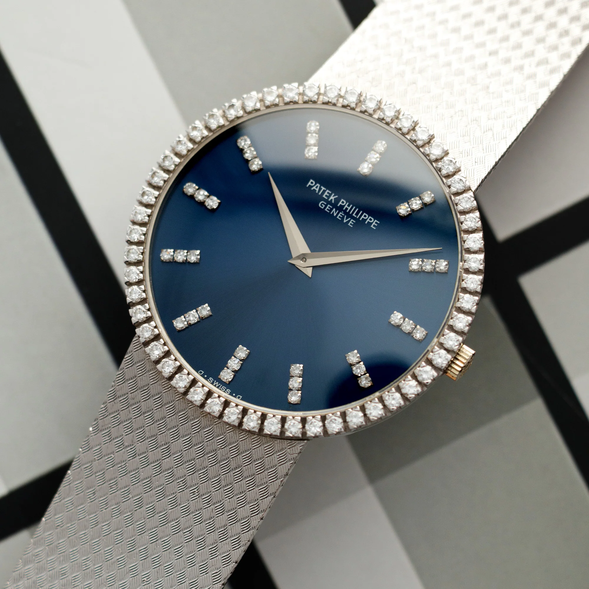 Patek Philippe White Gold Calatrava Watch Ref. 3759 with Original Diamond Bezel and Dial - Image 2