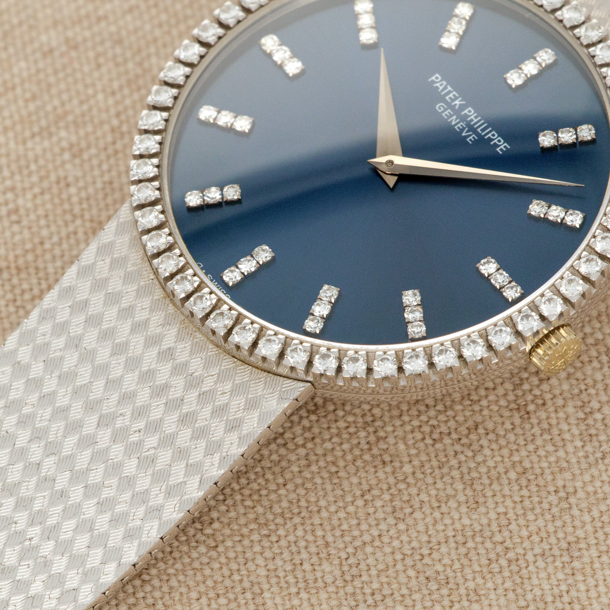 Patek Philippe White Gold Calatrava Watch Ref. 3759 with Original Diamond Bezel and Dial - Image 4