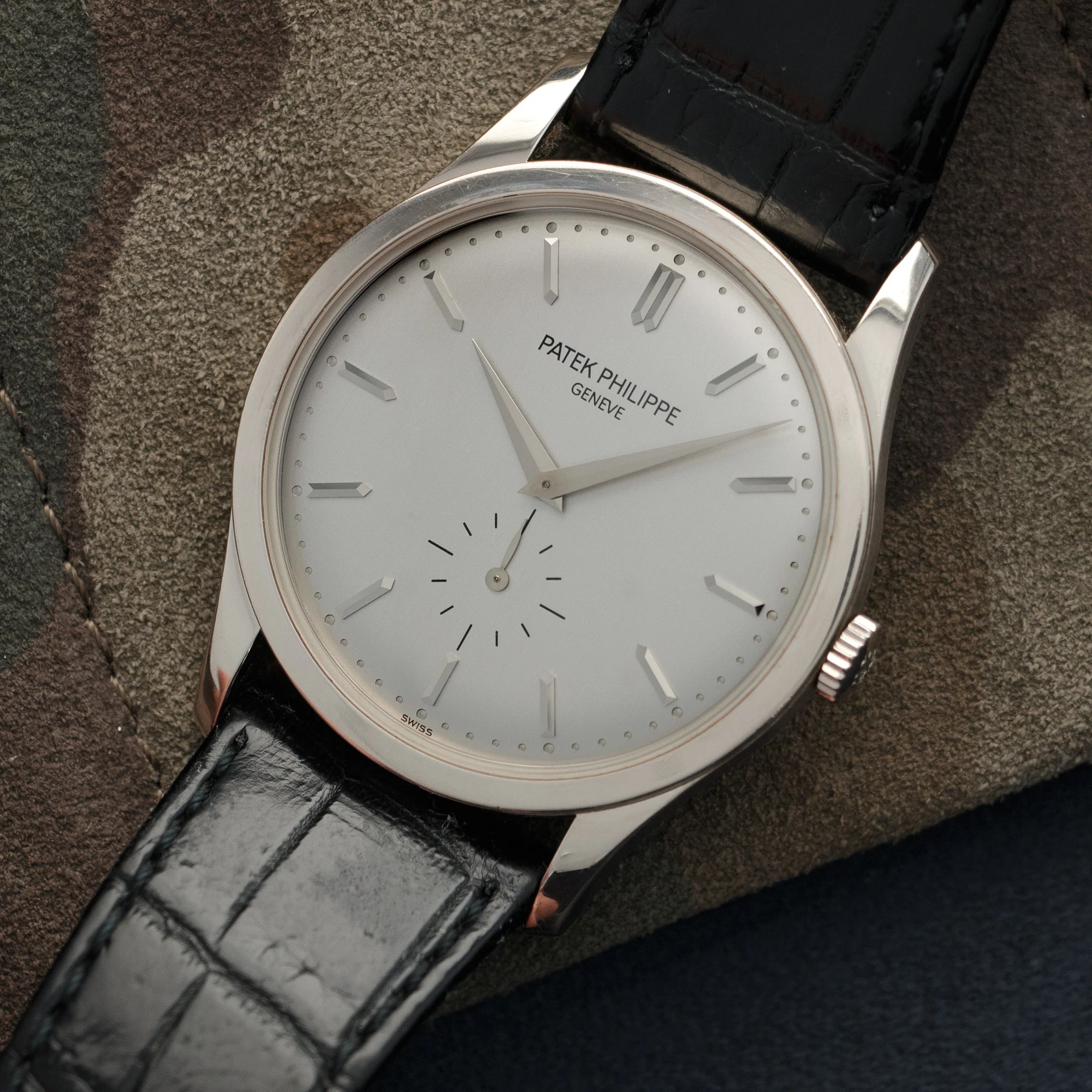 Patek Philippe White Gold Calatrava Watch Ref. 5196 - Image 2