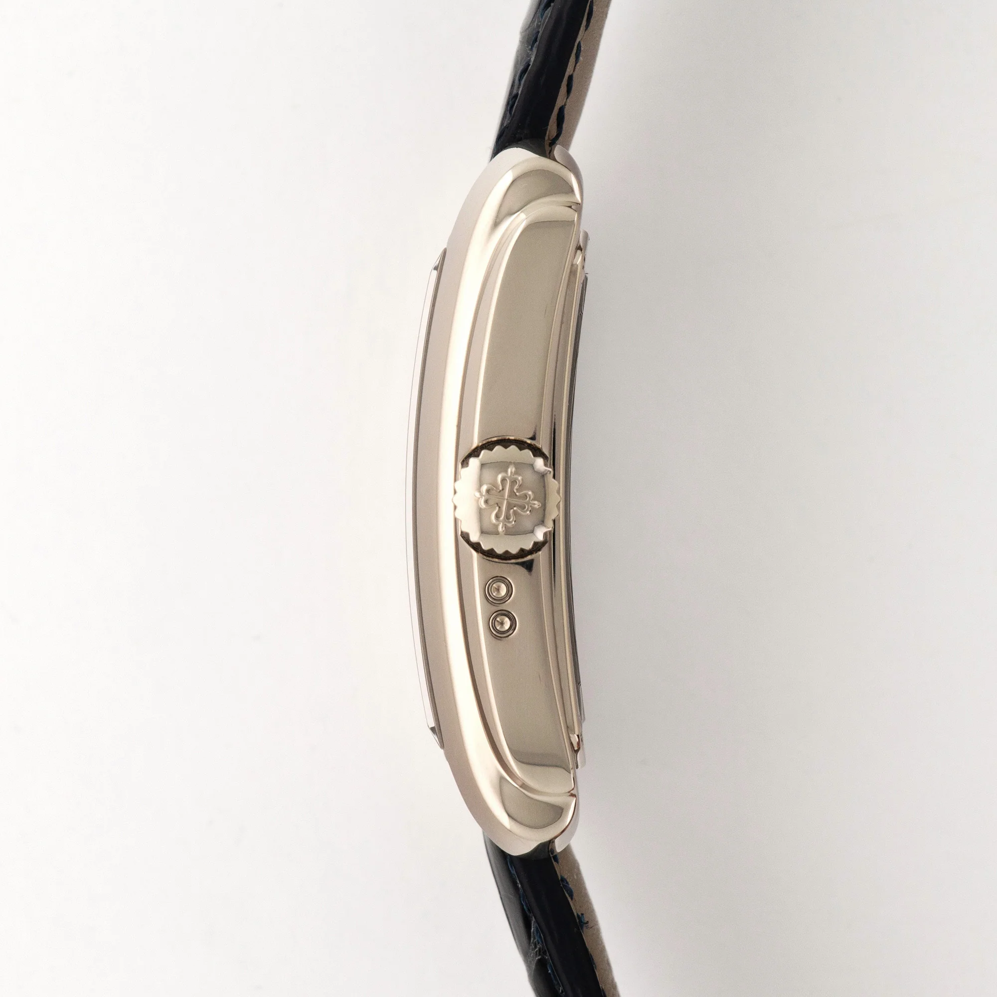 Patek Philippe White Gold Gondolo 8-Days Power Reserve Watch Ref. 5200 in Like-New Condition - Image 3