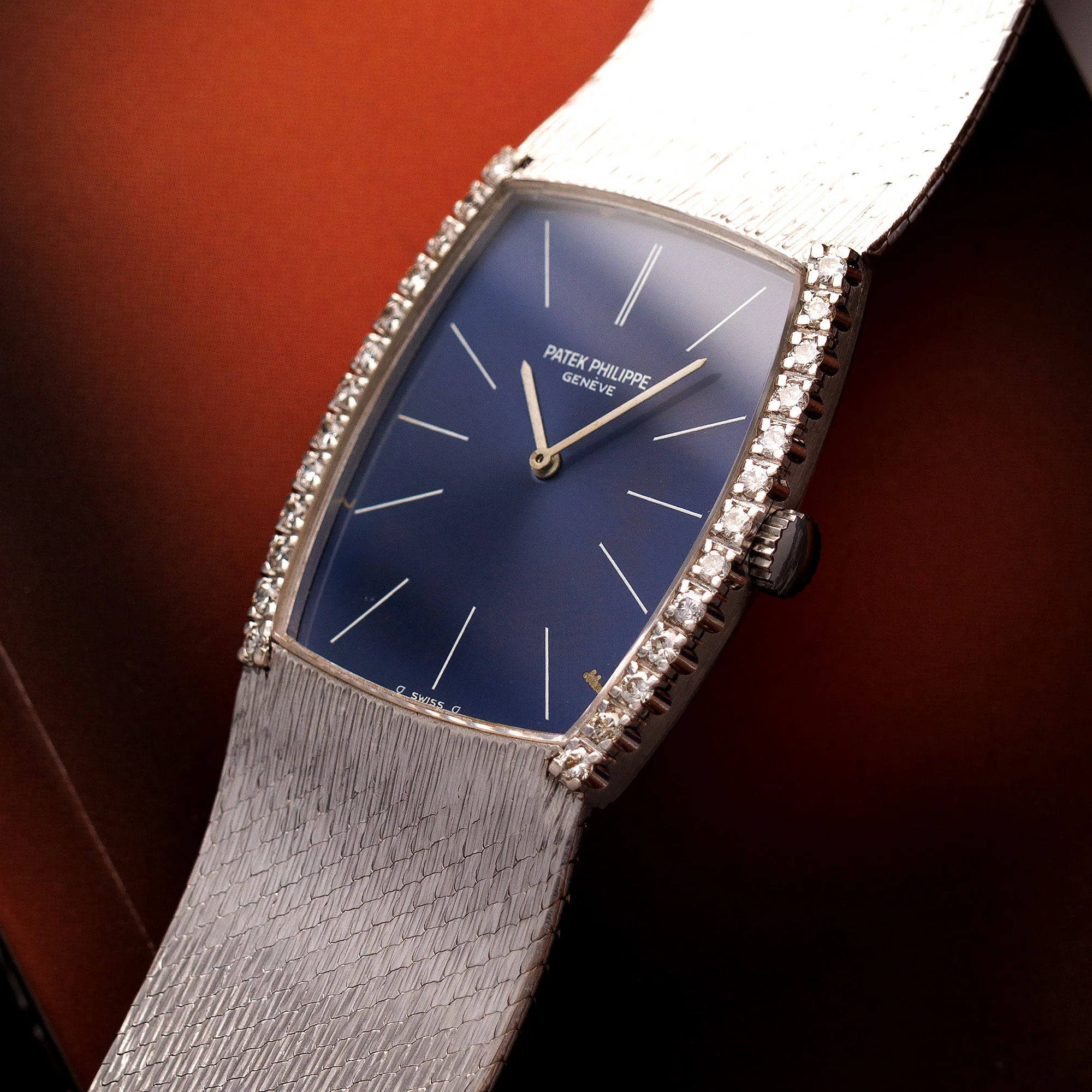 Patek Philippe White Gold Gondolo Ref. 3528 - Image 2