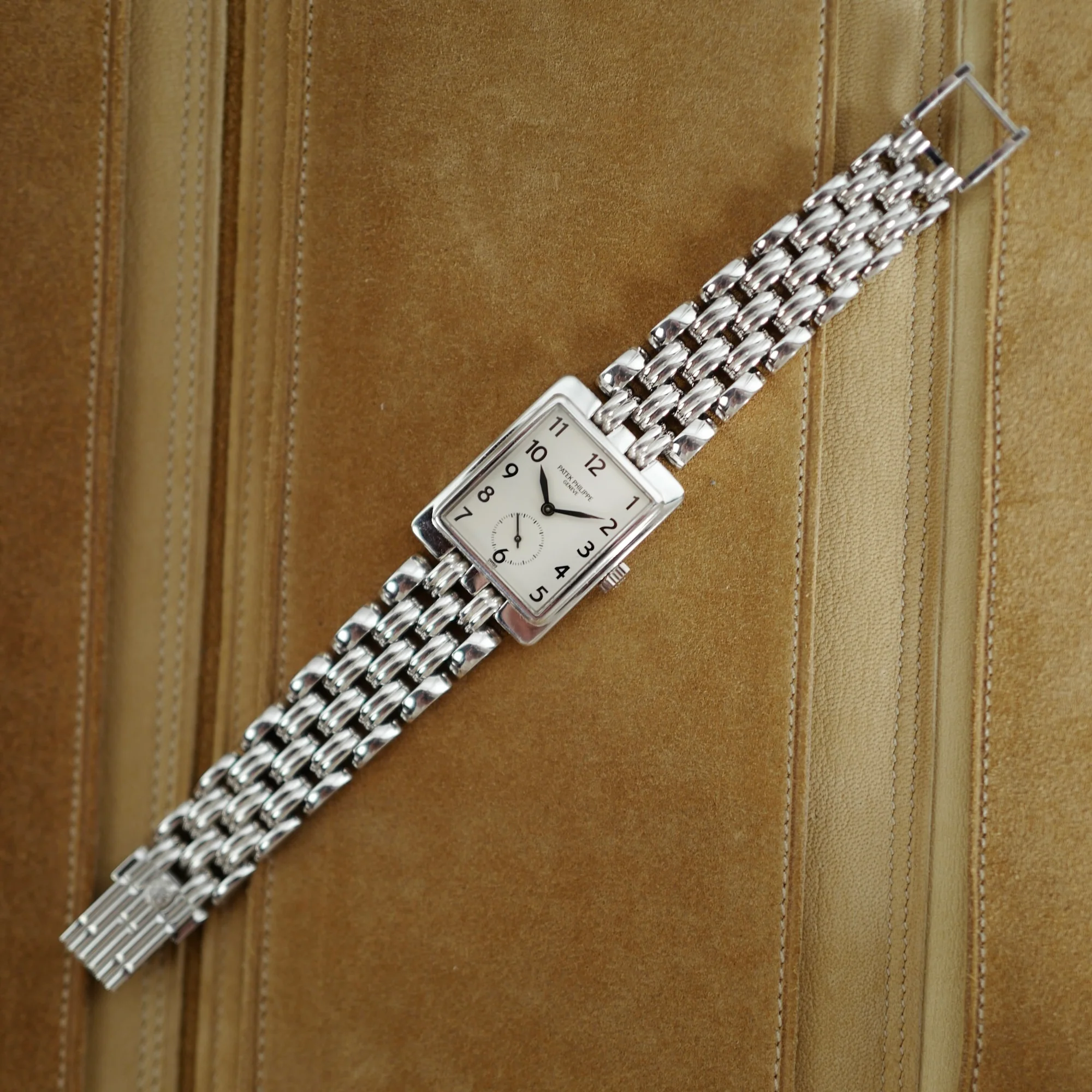 Patek Philippe White Gold Gondolo Ref. 5010 - Image 4