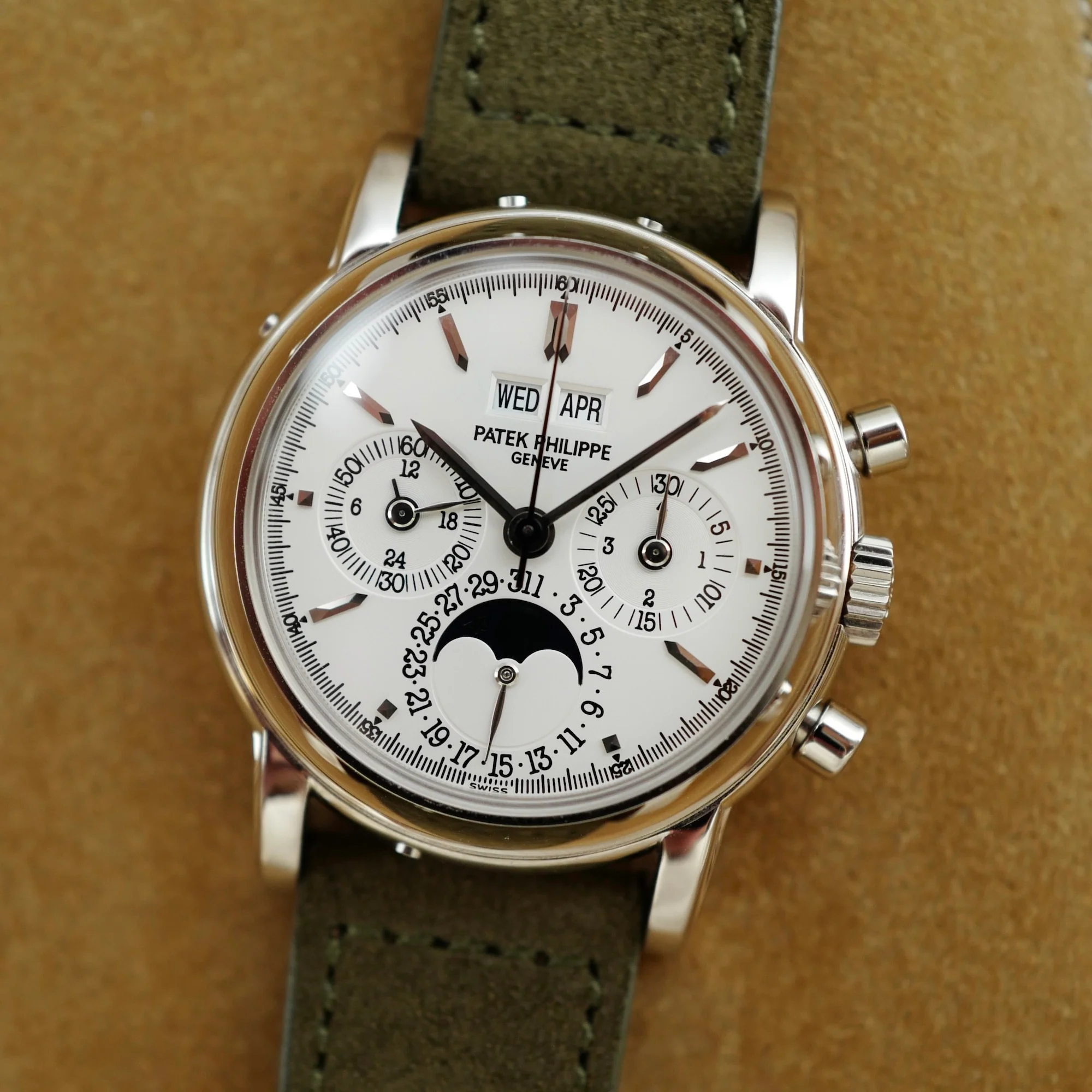 Patek Philippe White Gold Perpetual Calendar Chronograph Ref. 3970 (New Arrival) - Image 2