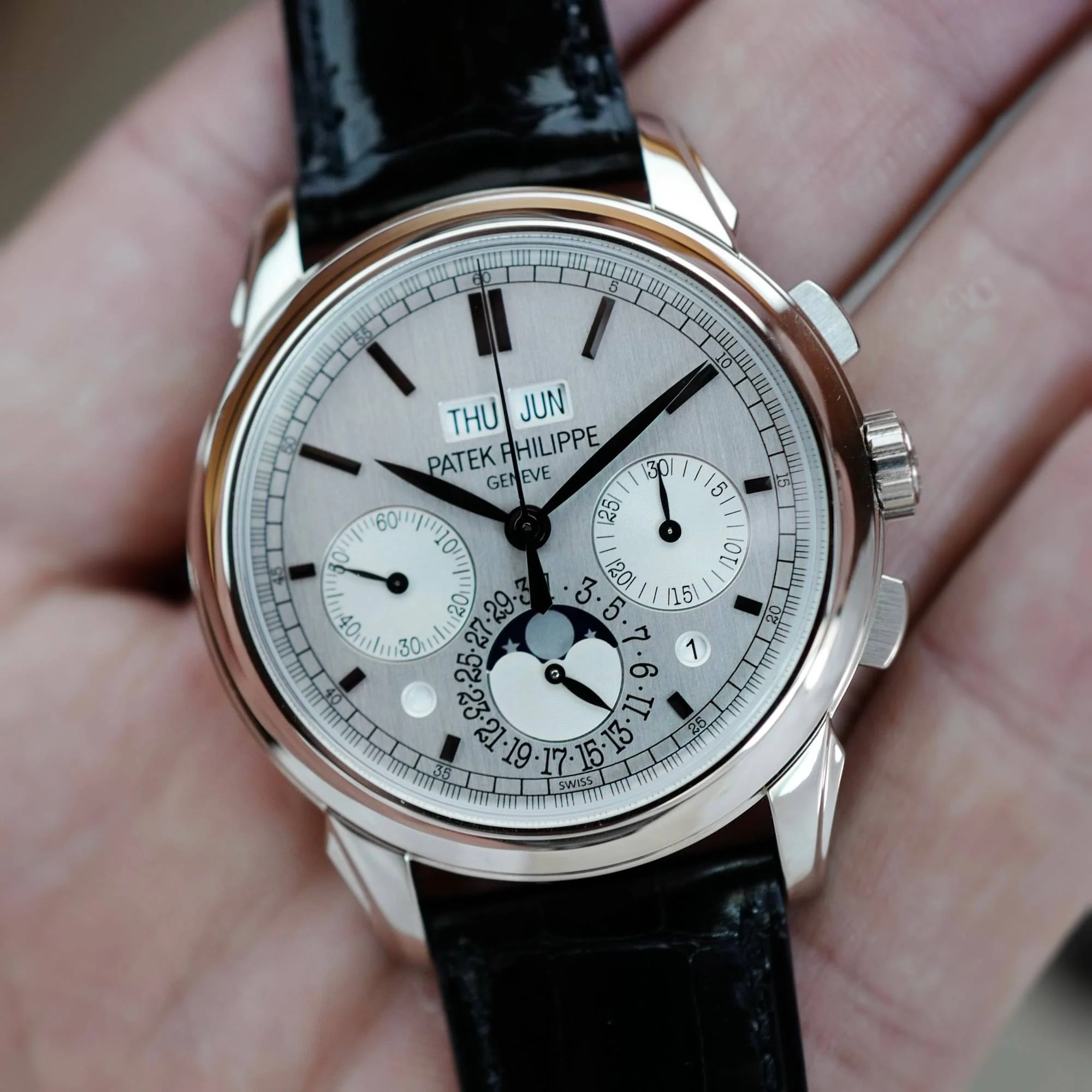 Patek Philippe White Gold Perpetual Calendar Chronograph Ref. 5270G - Image 4
