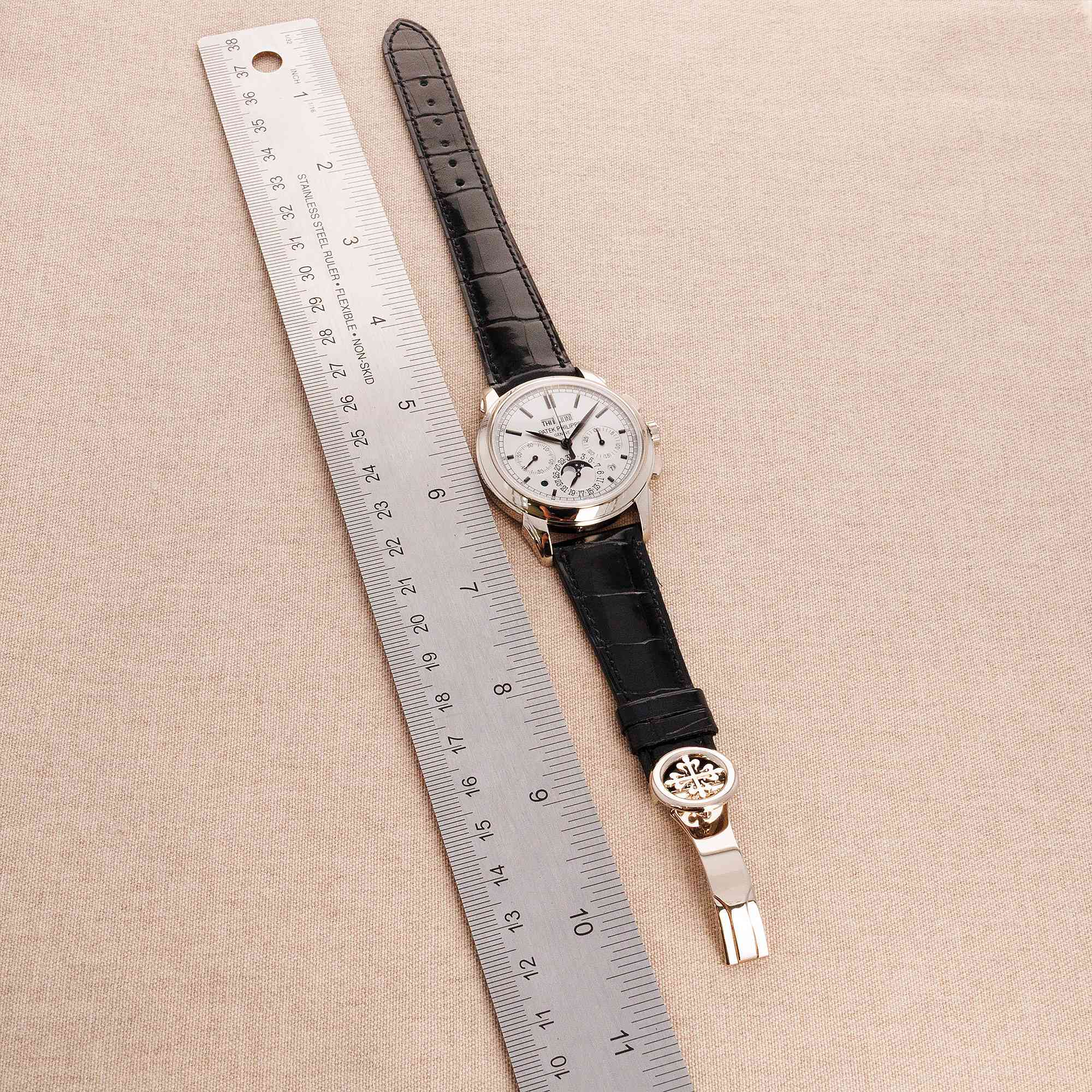 Patek Philippe White Gold Perpetual Calendar Chronograph Ref. 5270G - Image 9