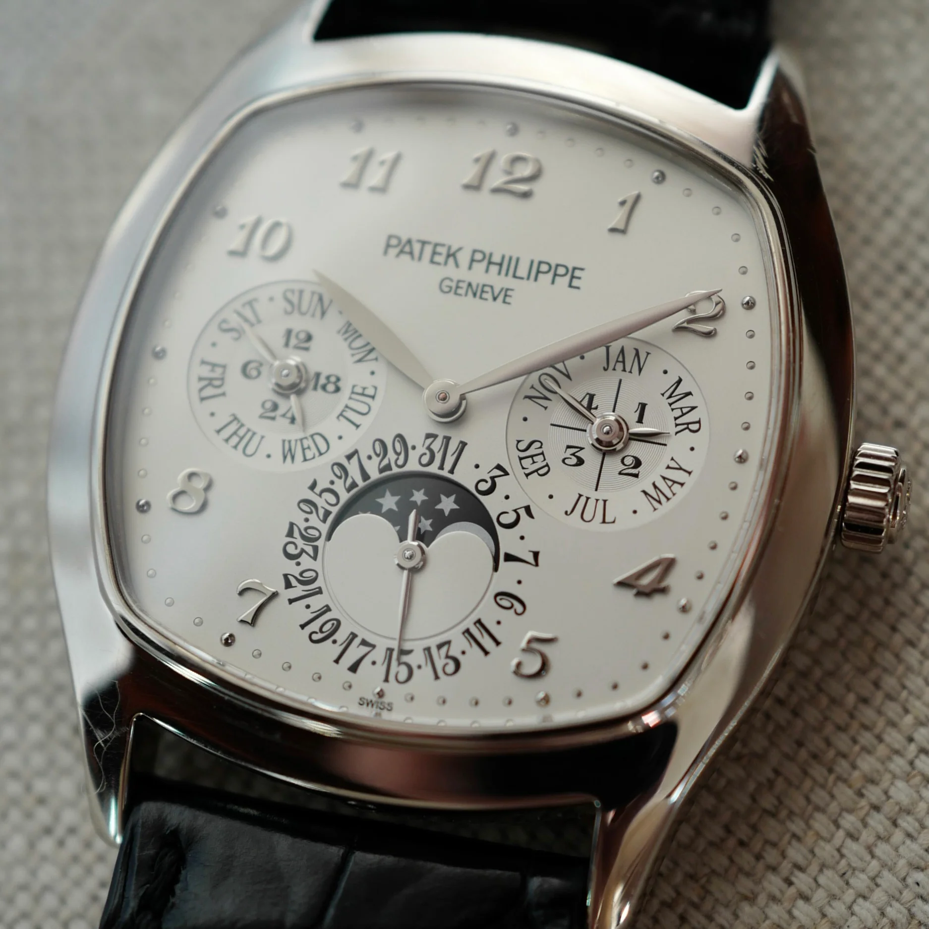 Patek Philippe White Gold Perpetual Calendar Ref. 5940 - Image 3