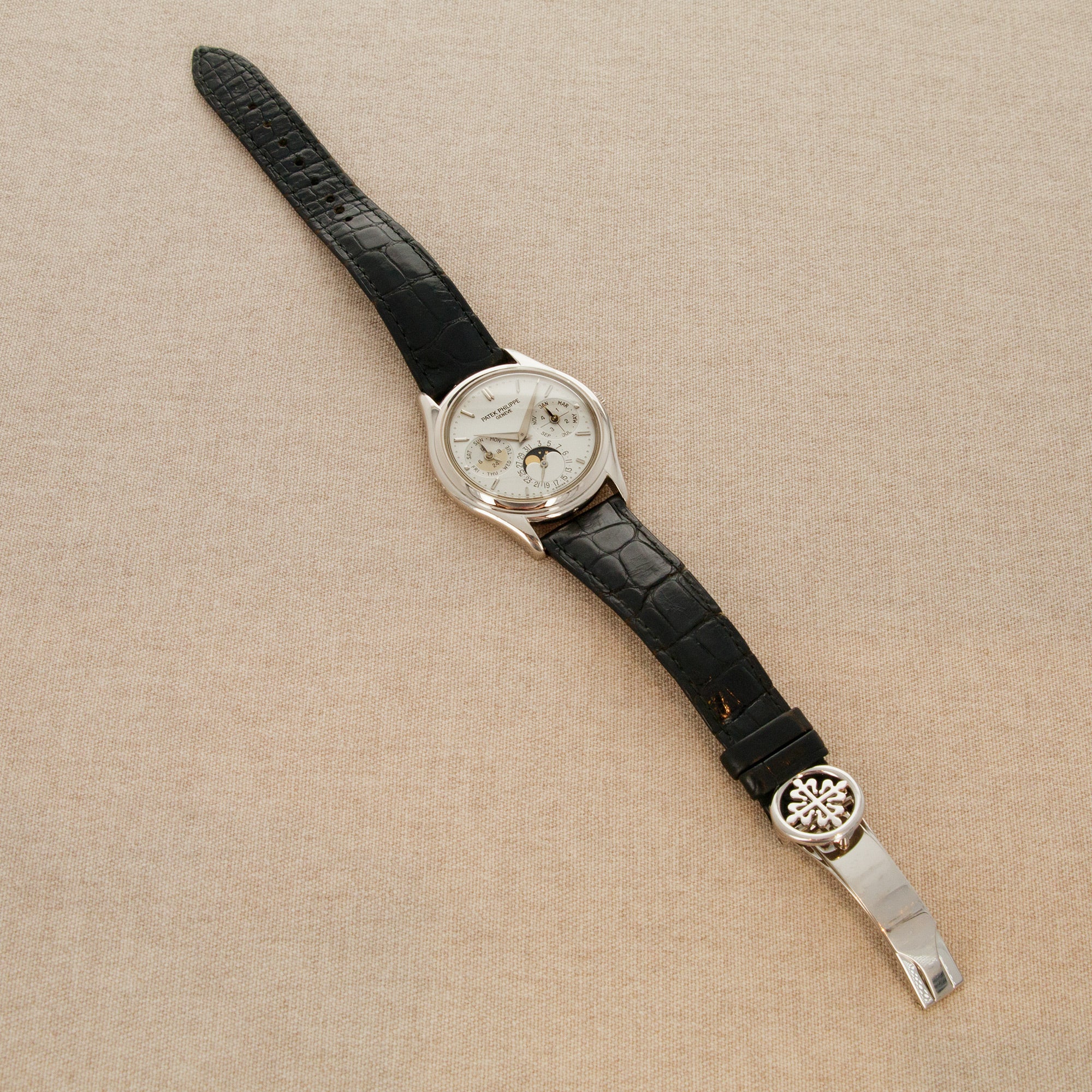 Patek Philippe White Gold Perpetual Calendar Watch Ref. 3940 - Image 4