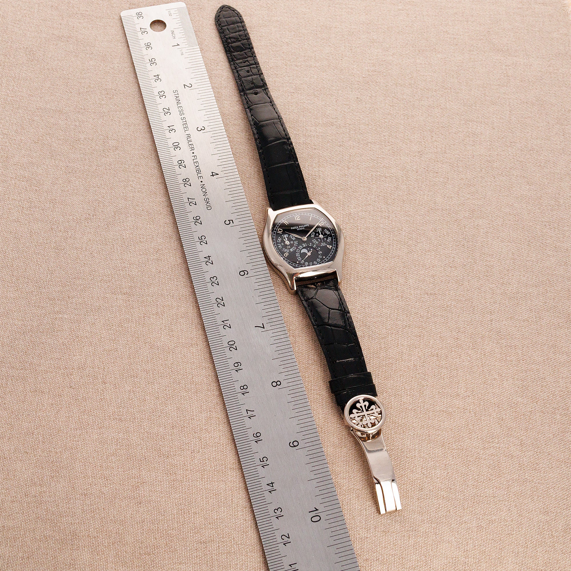 Patek Philippe White Gold Perpetual Calendar Watch Ref. 5040 - Image 4