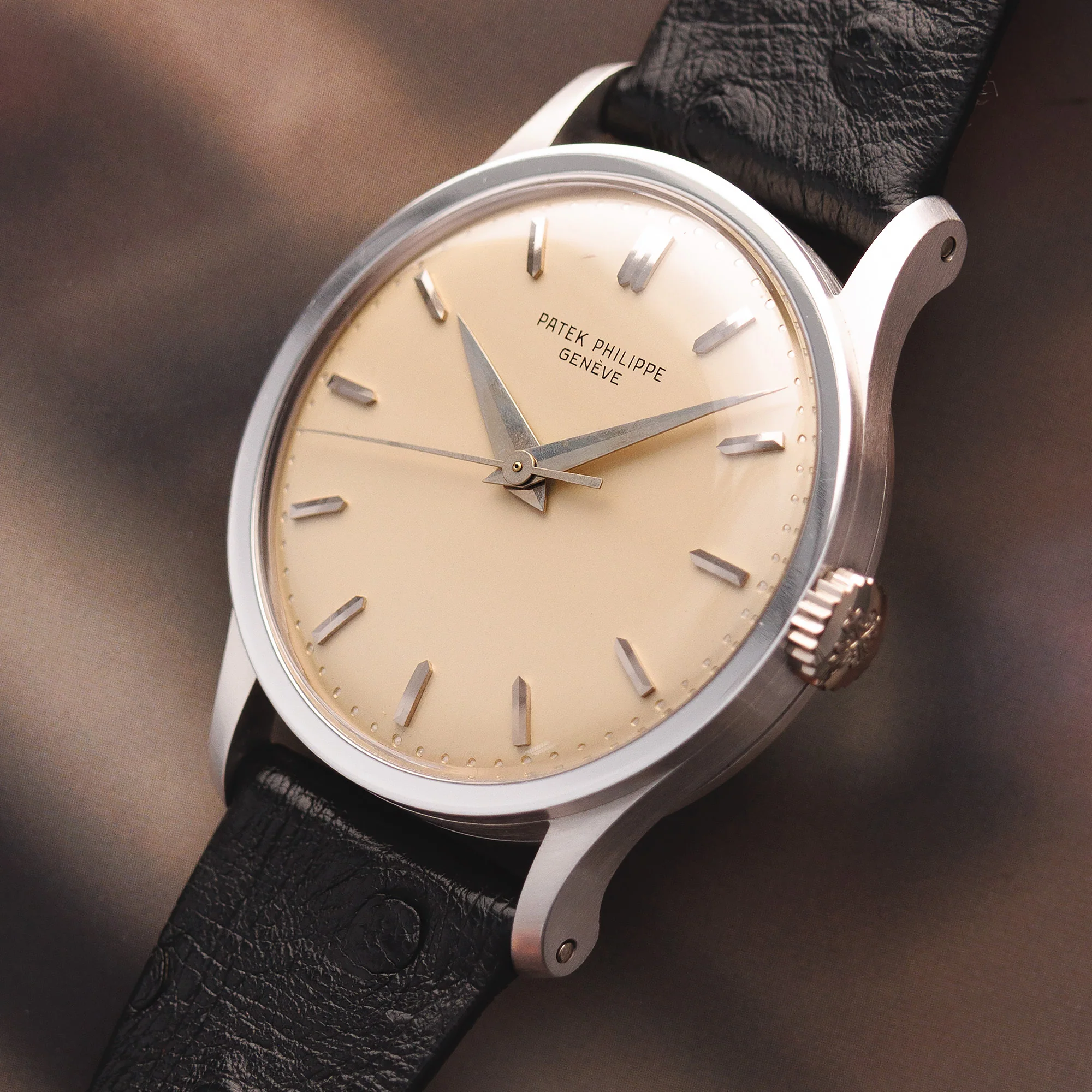 Patek Philippe White Gold Ref. 570 - Image 2
