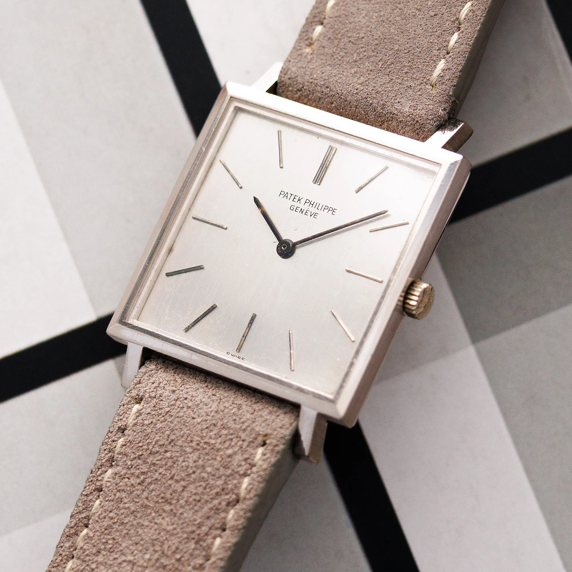 Patek Philippe White Gold Square Watch Ref. 3555 - Image 2