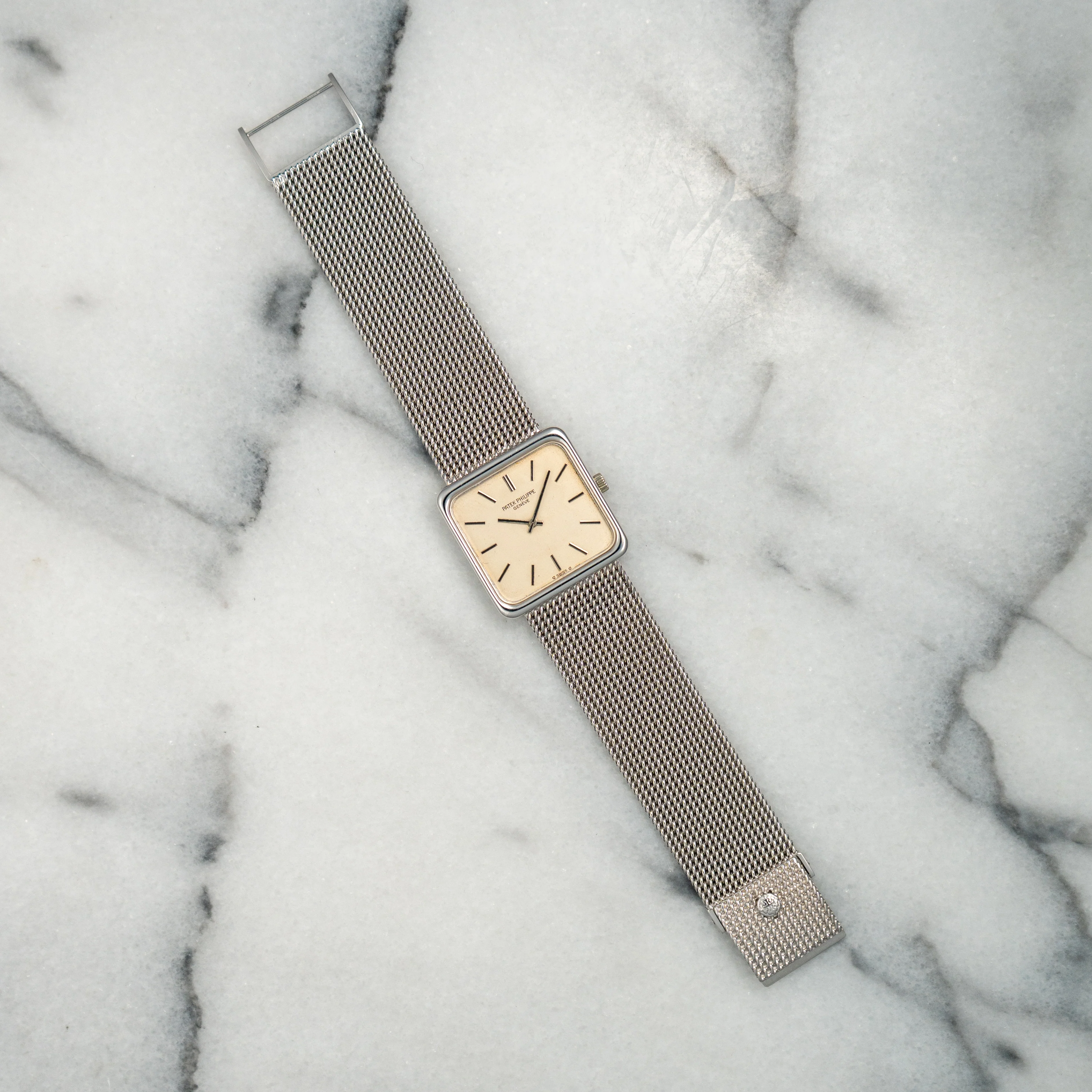 Patek Philippe White Gold Square Watch Ref. 4222 (New Arrival) - Image 6