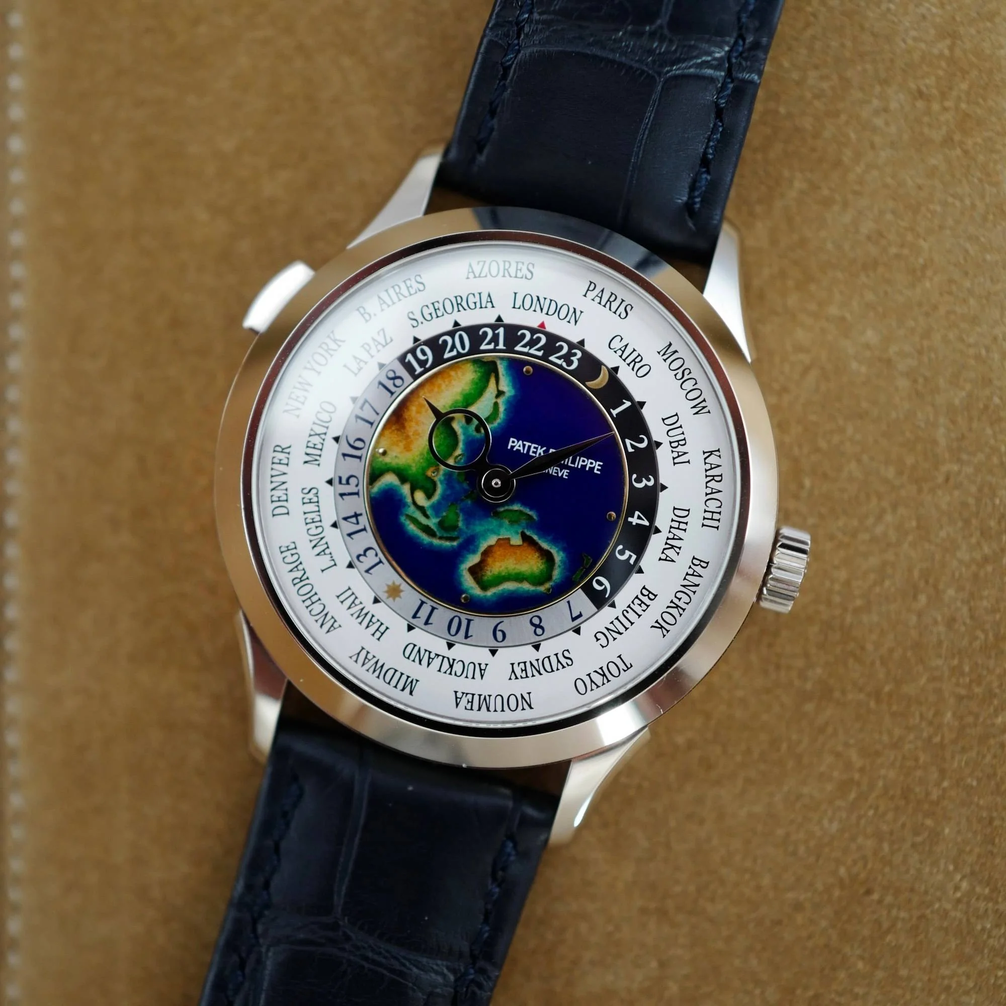 Patek Philippe White Gold World Time Enamel Watch Ref. 5231 - Image 2