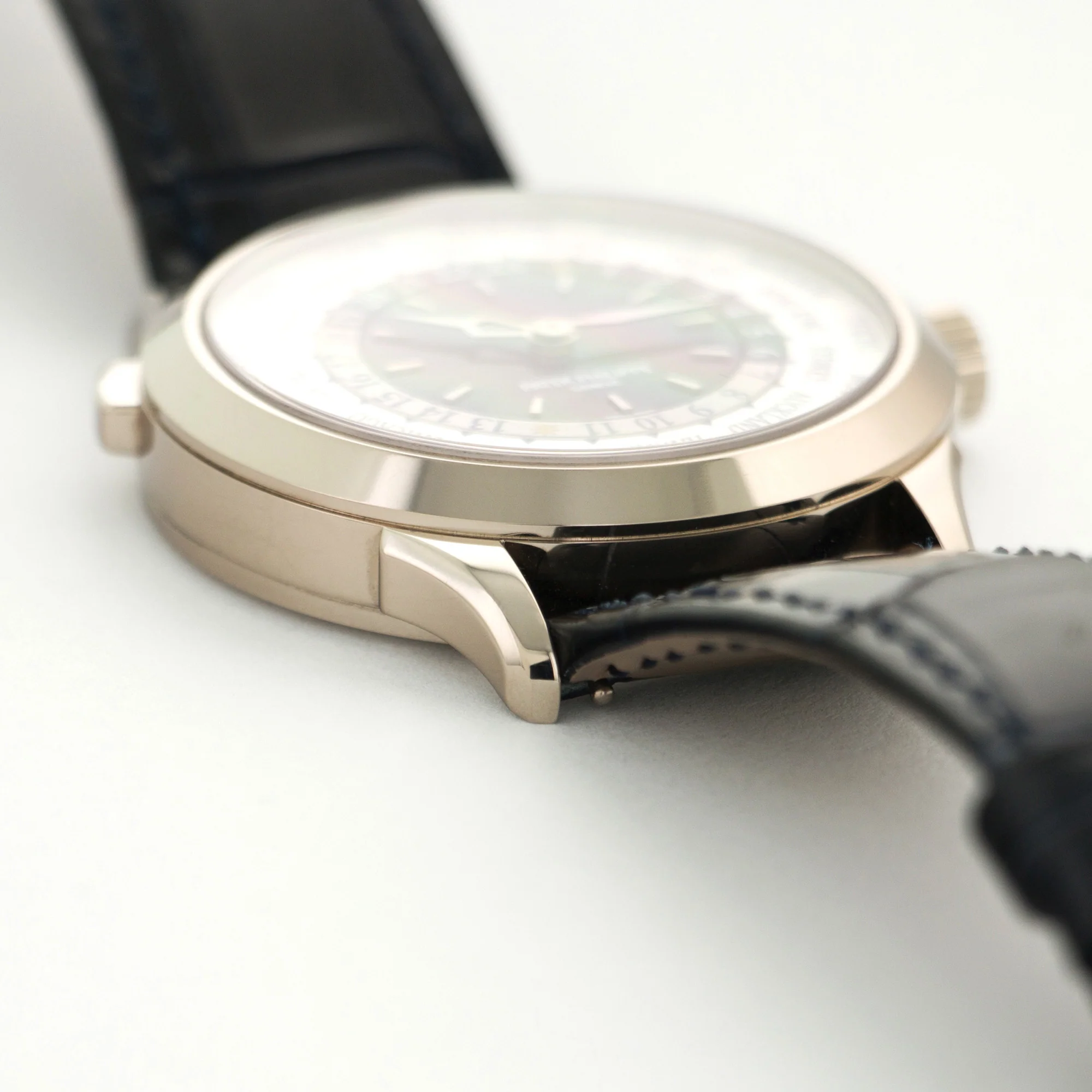 Patek Philippe White Gold World Time NY Edition Watch Ref. 5230 - Image 3