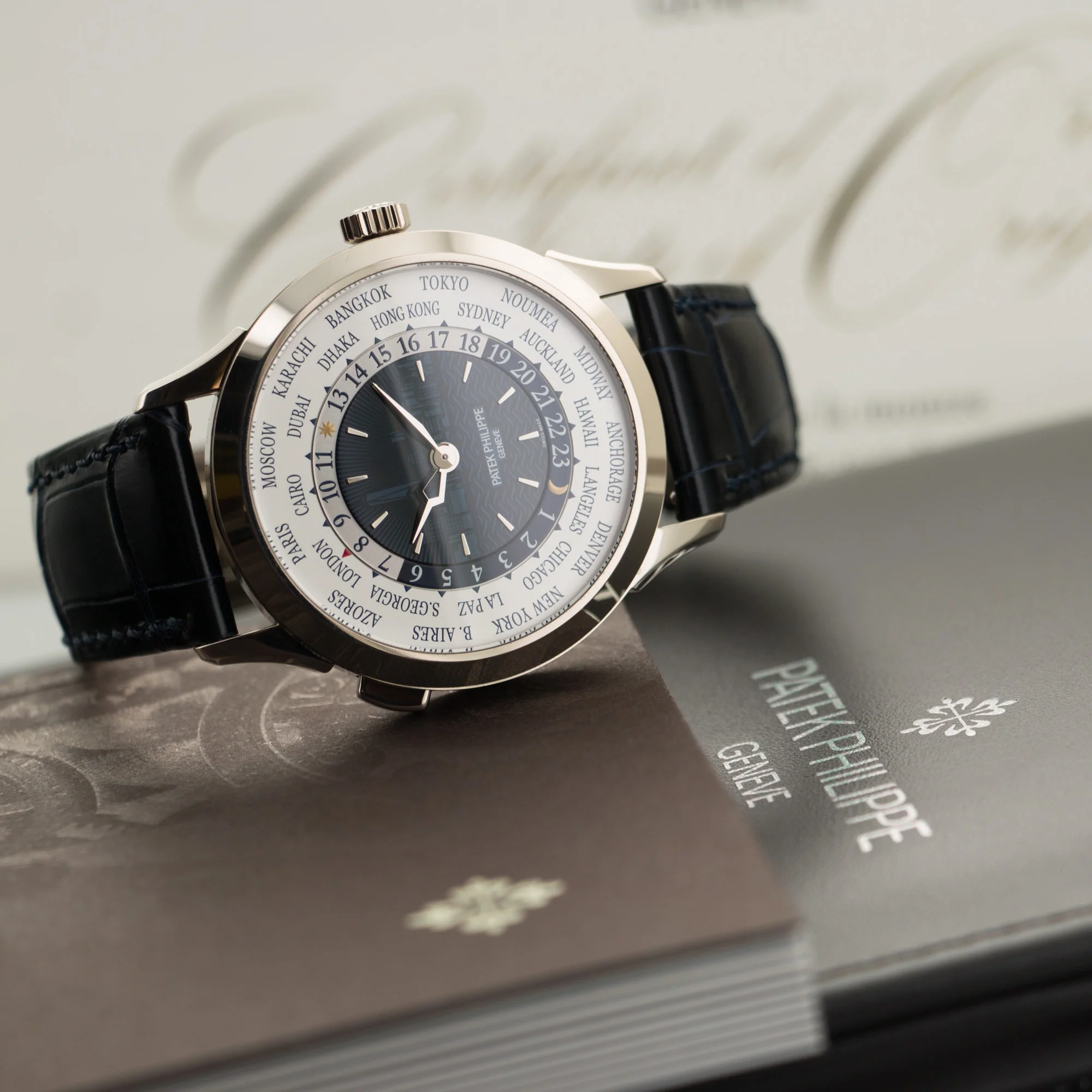 Patek Philippe White Gold World Time NY Edition Watch Ref. 5230 - Image 7