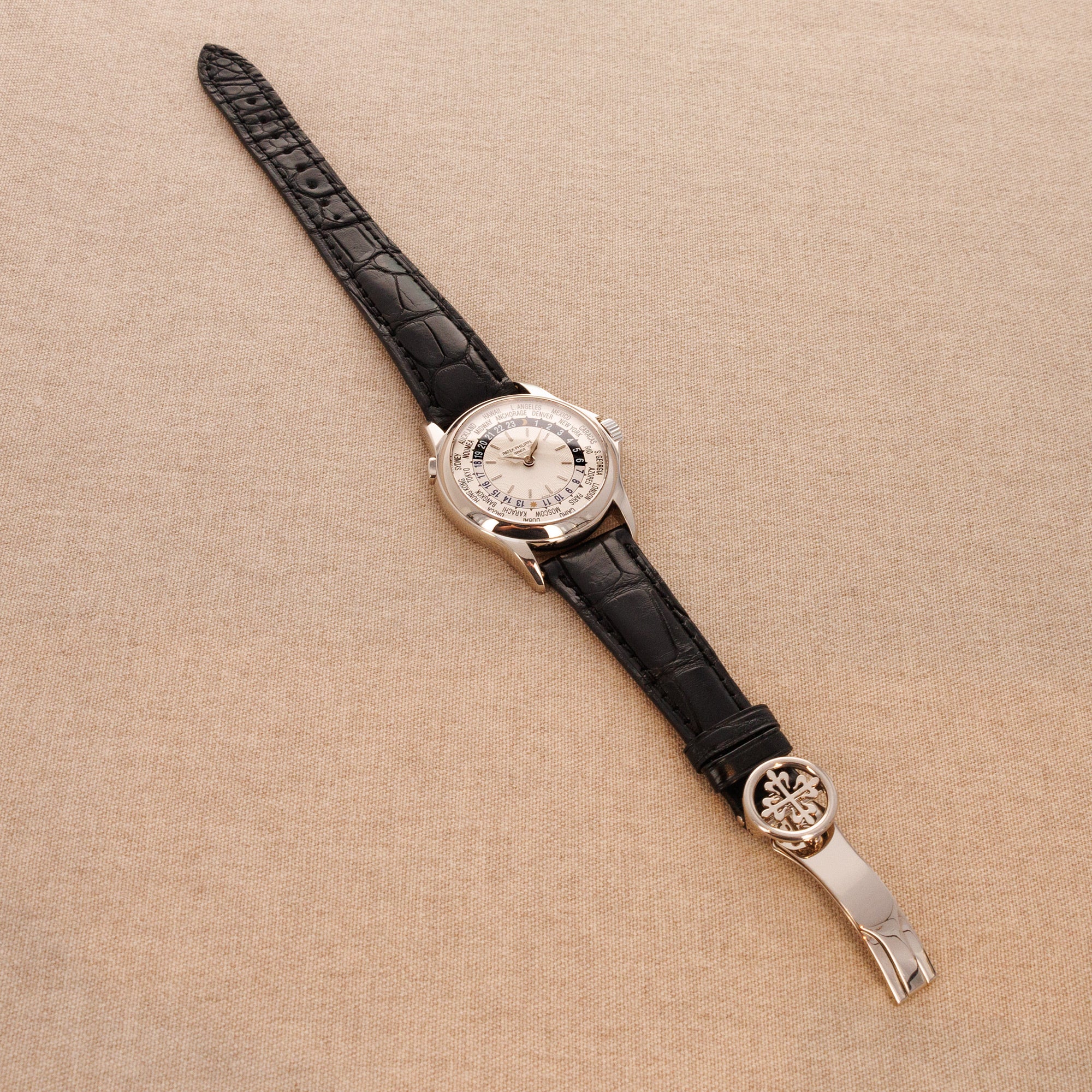 Patek Philippe White Gold World Time Ref. 5110 - Image 4