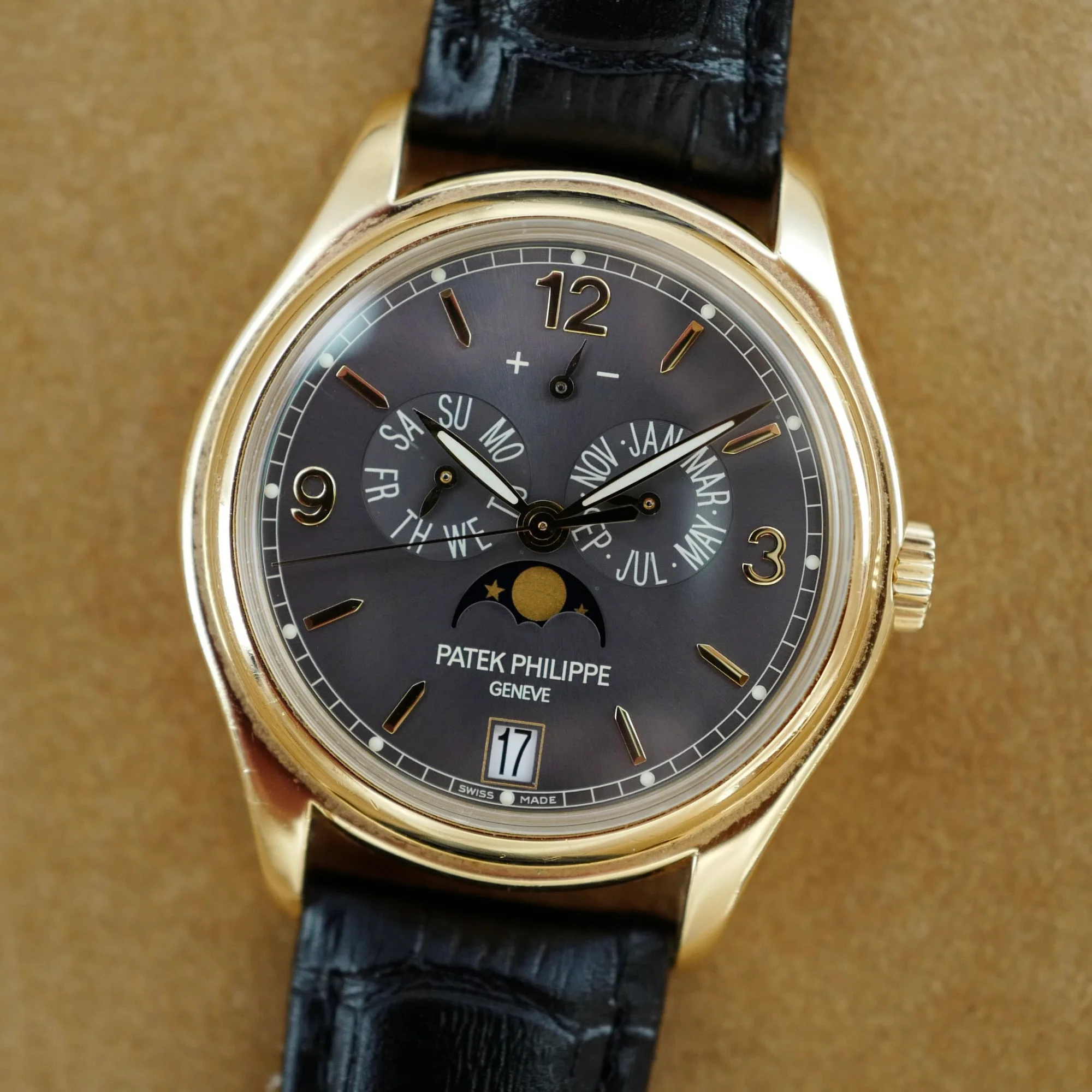 Patek Philippe Yellow Gold Annual Calendar Ref. 5146 - Image 3