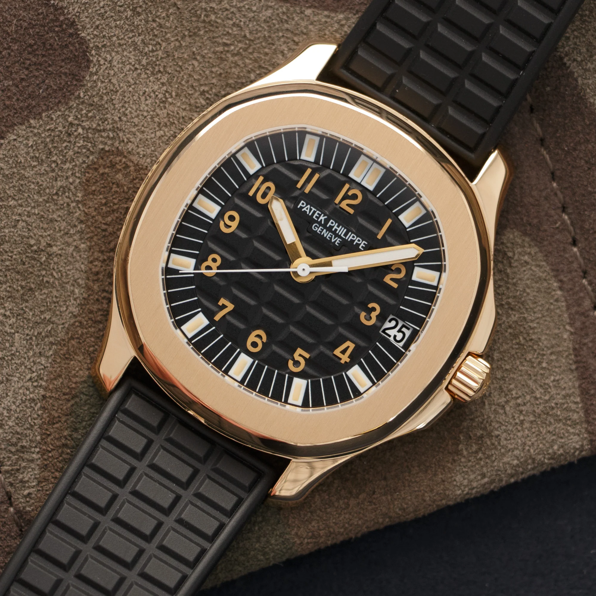 Patek Philippe Yellow Gold Aquanaut Jumbo Watch Ref. 5065 - Image 2
