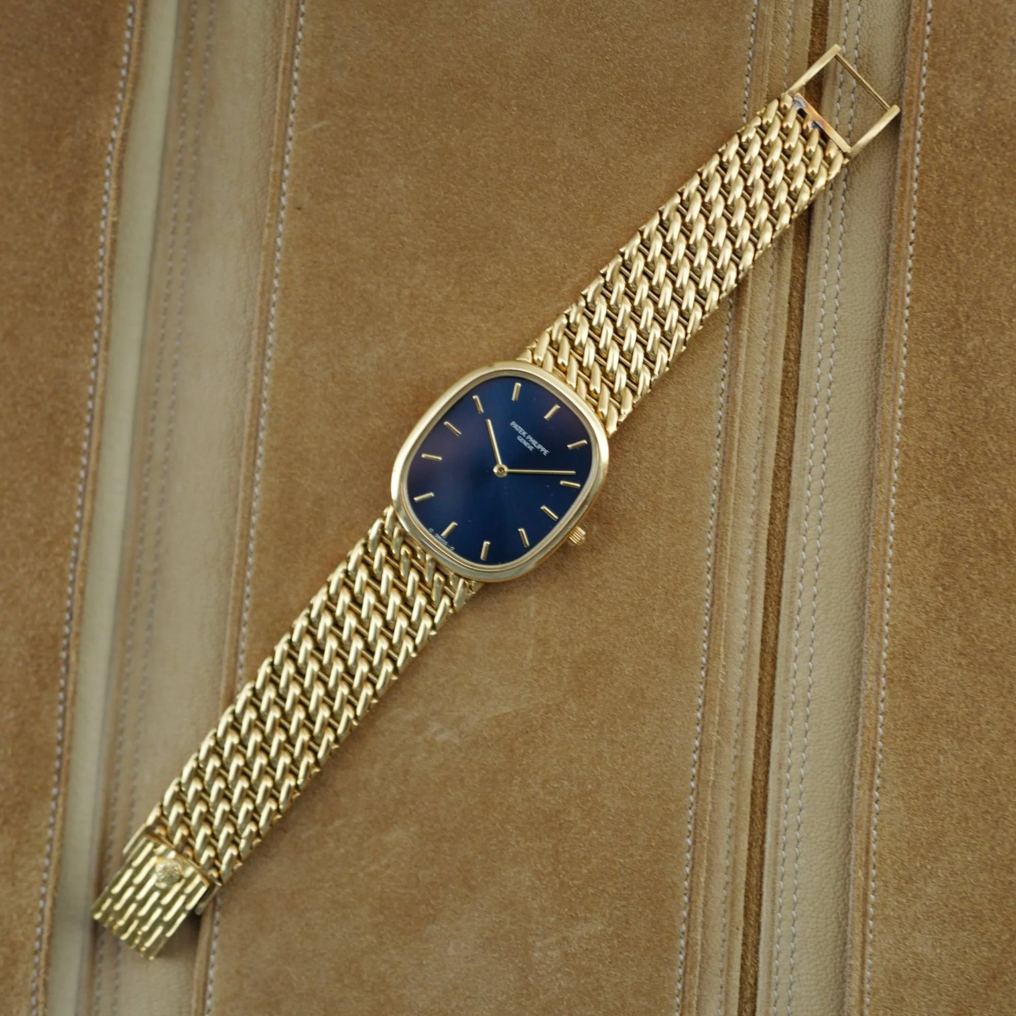 Patek Philippe Yellow Gold Automatic Ellipse Ref. 3738 - Image 4
