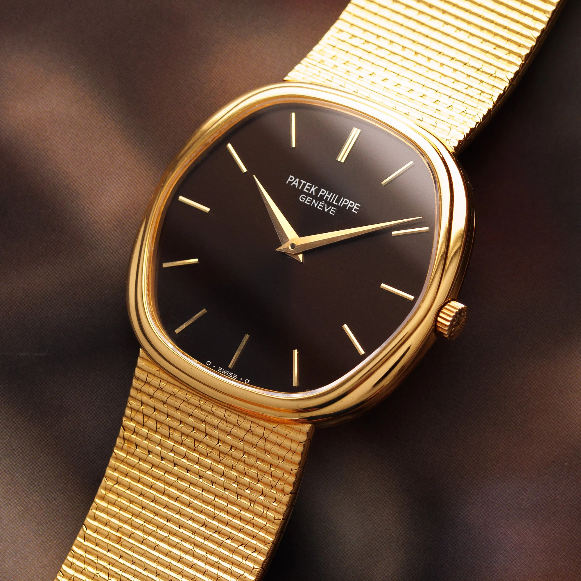 Patek Philippe Yellow Gold Automatic Watch Ref. 3861 - Image 2
