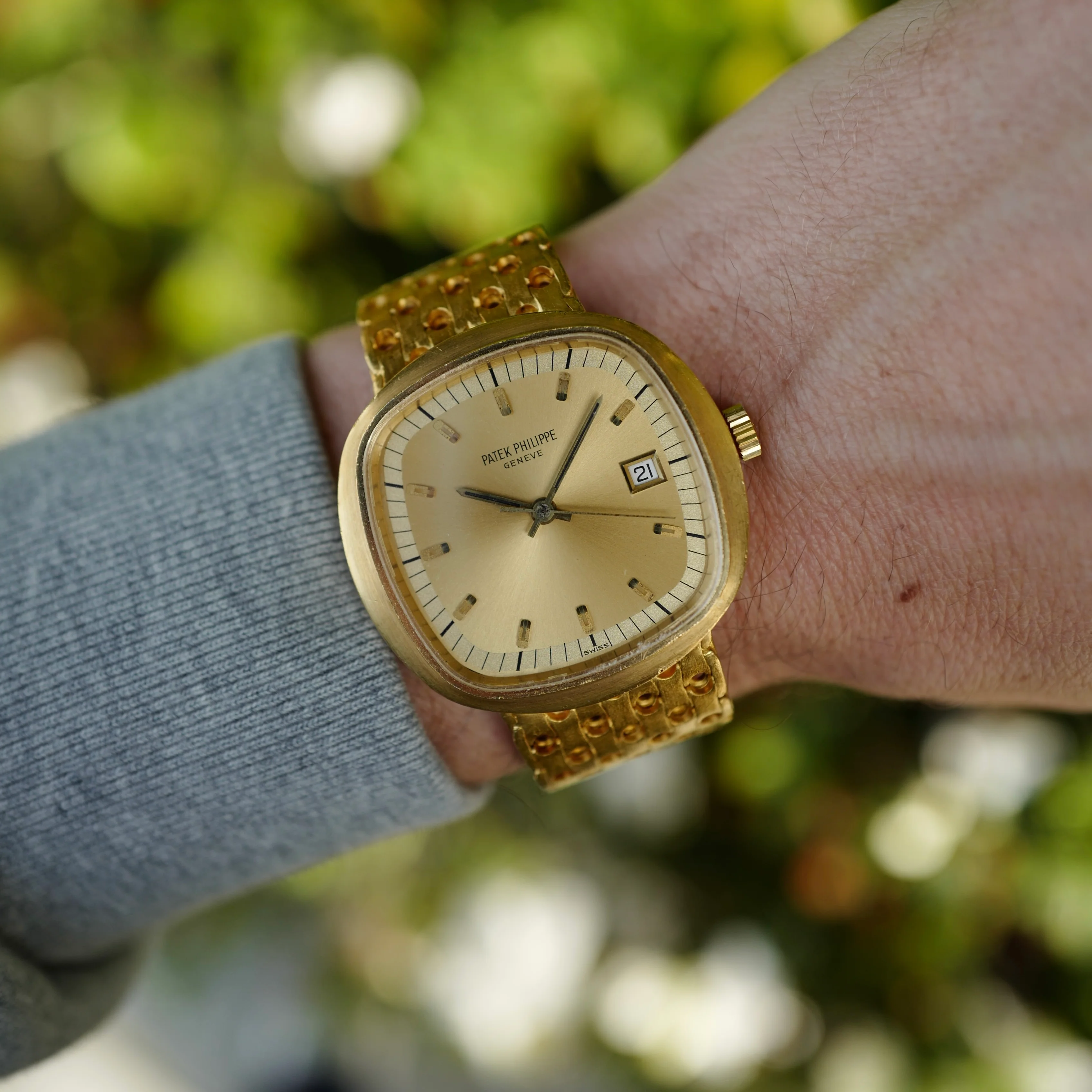 Patek Philippe Yellow Gold Beta 21 Watch Ref. 3587 - Image 3