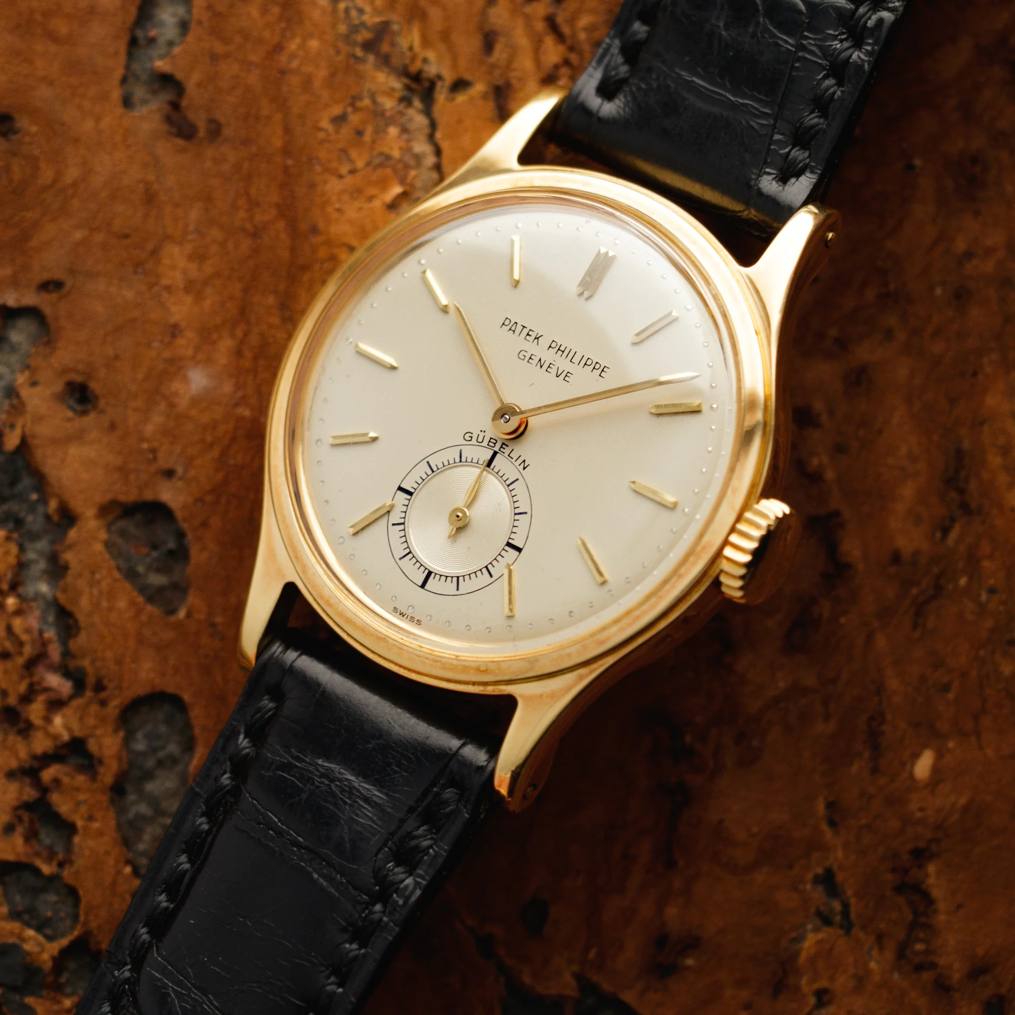 Patek Philippe Yellow Gold Calatrava Ref. 2451, Retailed by Gubelin - Image 2