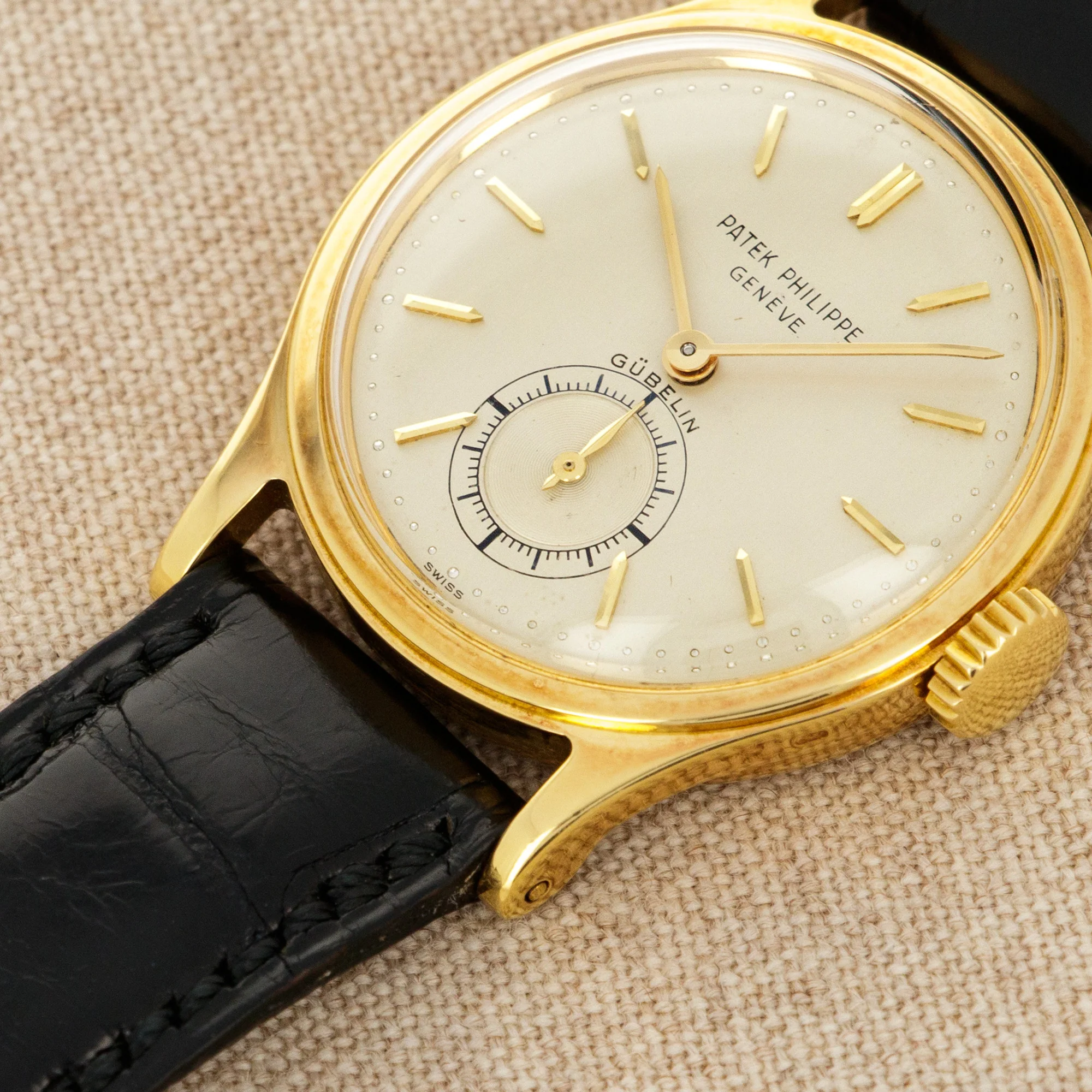 Patek Philippe Yellow Gold Calatrava Ref. 2451, Retailed by Gubelin - Image 4