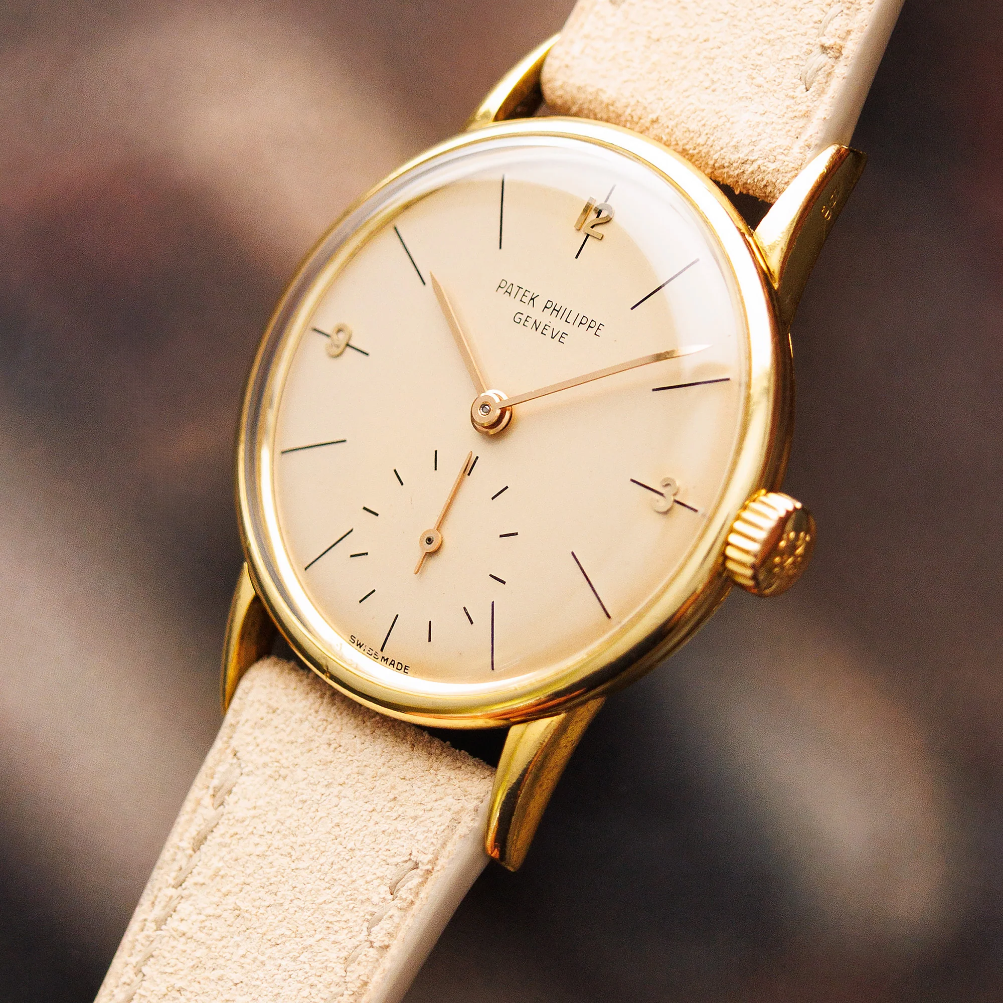 Patek Philippe Yellow Gold Calatrava Ref. 2494 - Image 2