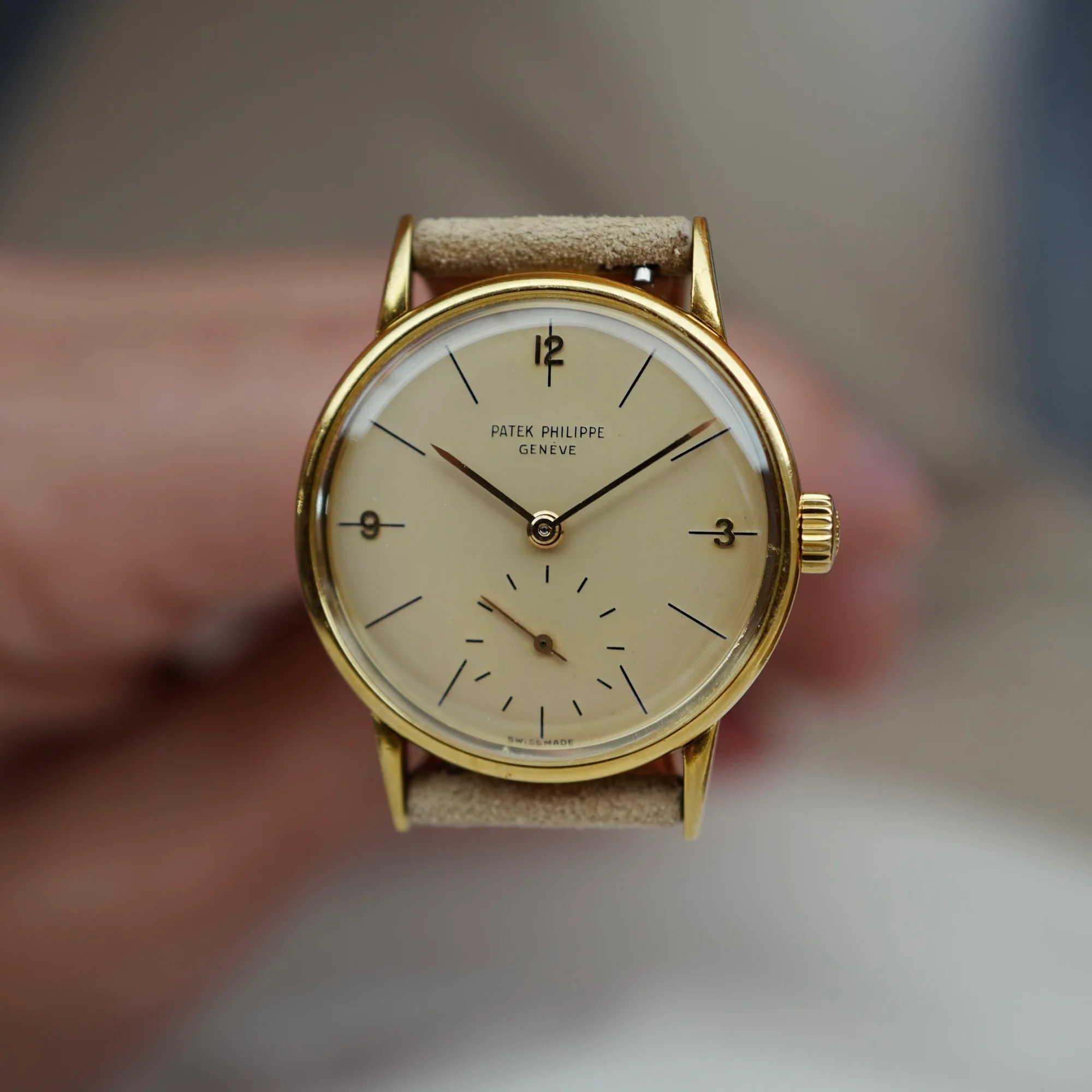 Patek Philippe Yellow Gold Calatrava Ref. 2494 - Image 4