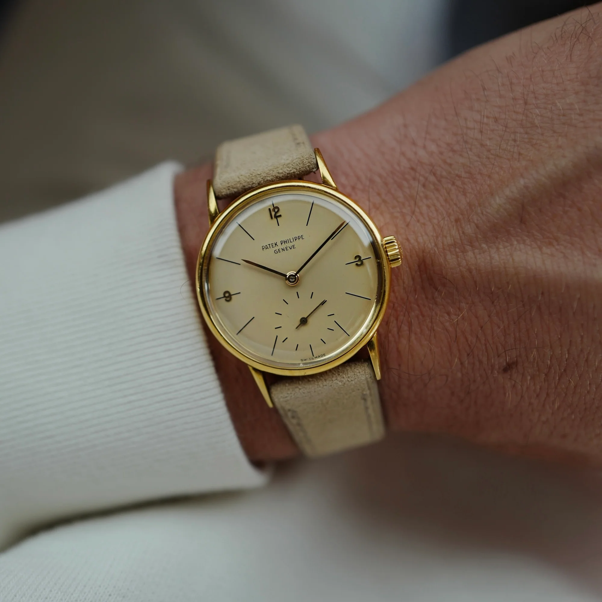Patek Philippe Yellow Gold Calatrava Ref. 2494 - Image 5