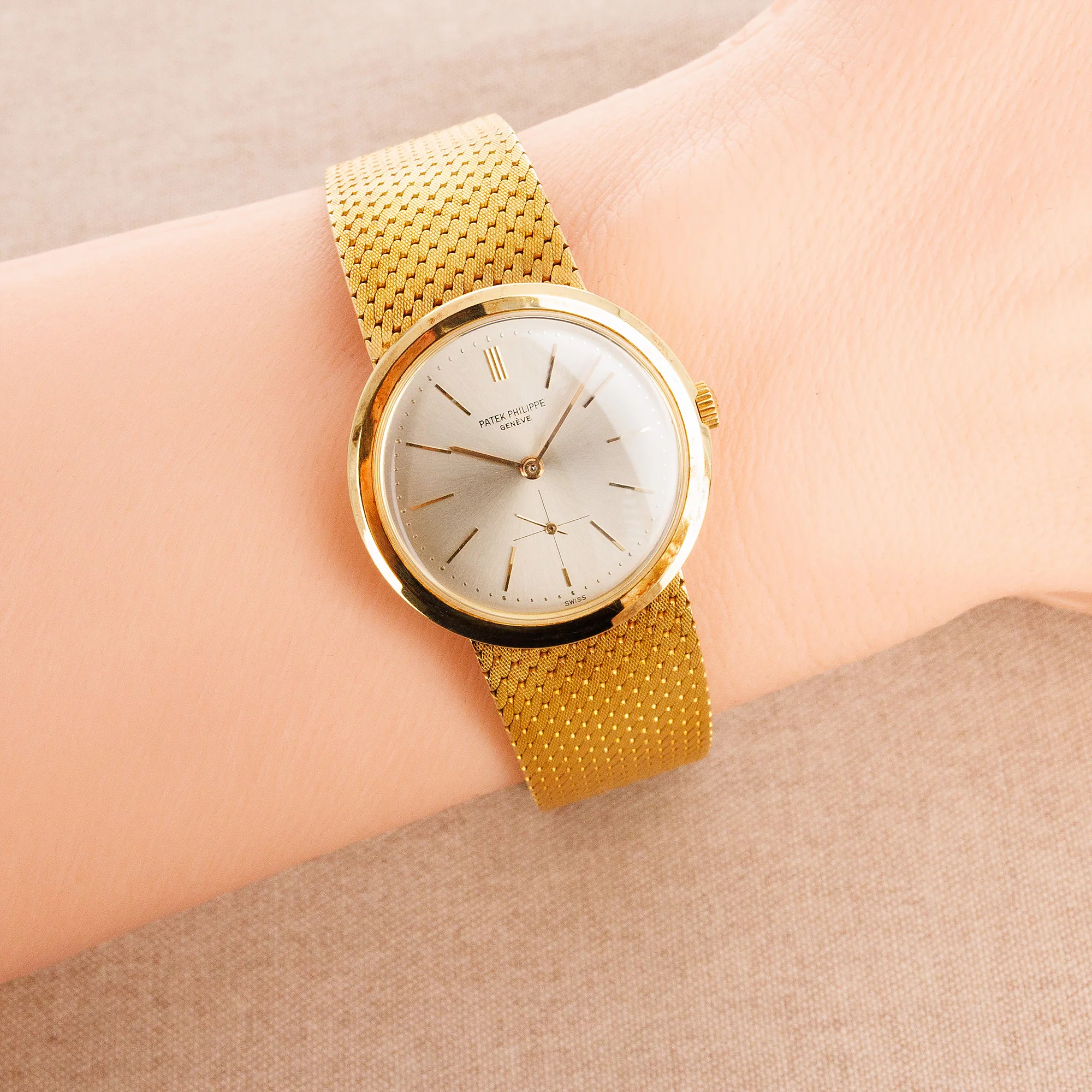Patek Philippe Yellow Gold Calatrava Ref. 3440 on Gey Freres Band - Image 9