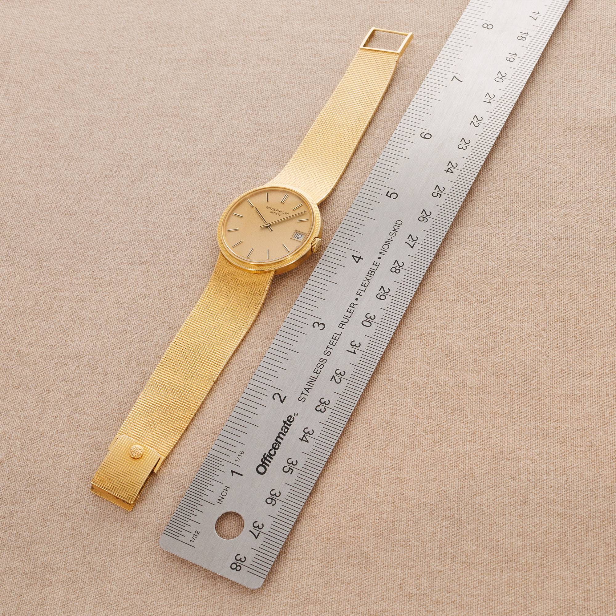 Patek Philippe Yellow Gold Automatic Calatrava Ref. 3601 - Image 5