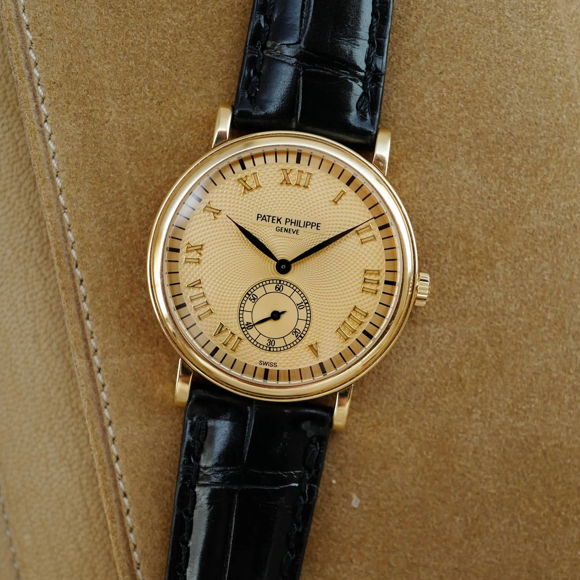 Patek Philippe Yellow Gold Calatrava Ref. 5022 - Image 2