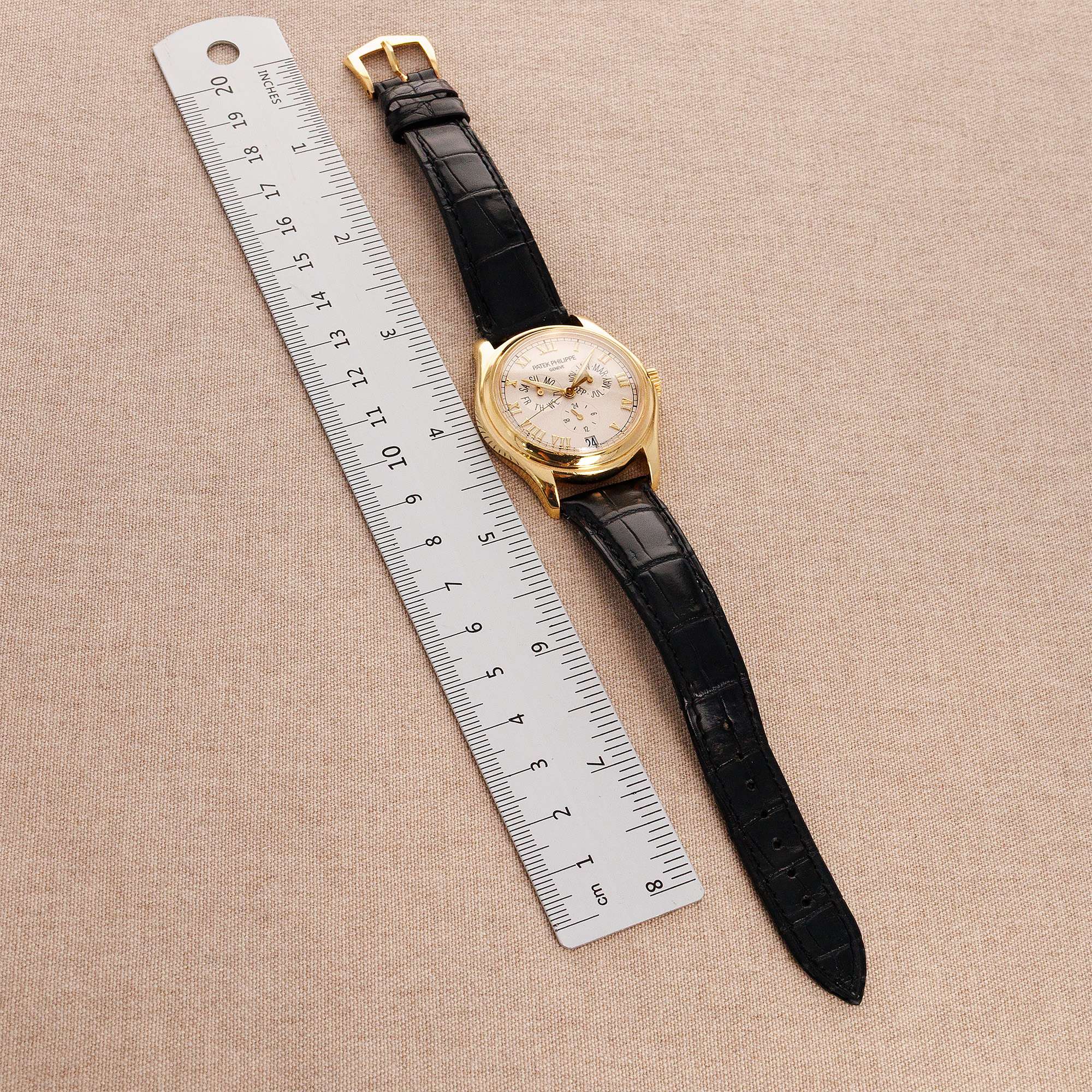 Patek Philippe Yellow Gold Calatrava Ref. 5035 with Original Box and Papers - Image 7