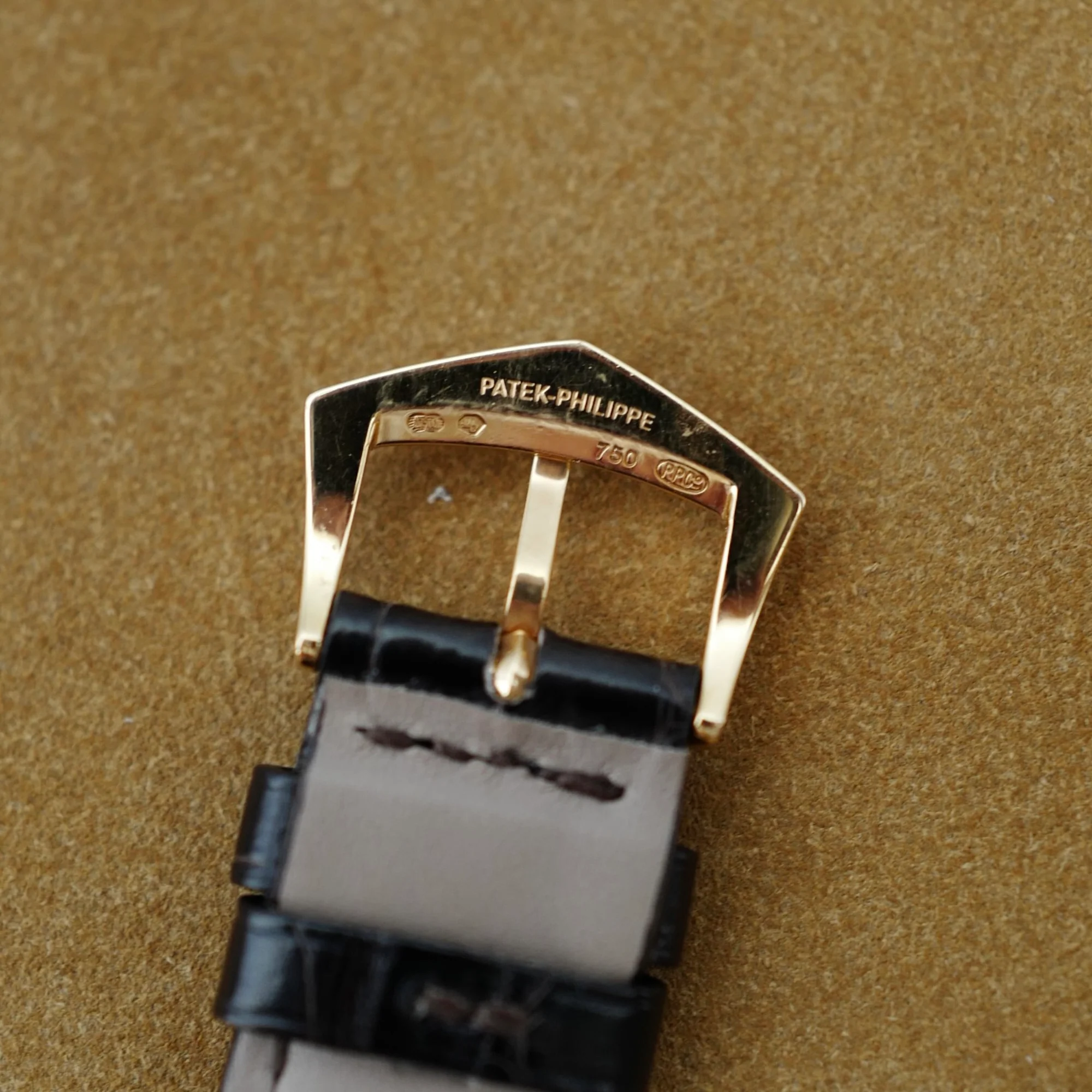 Patek Philippe Yellow Gold Calatrava Watch Ref. 3445 with Original Papers - Image 8