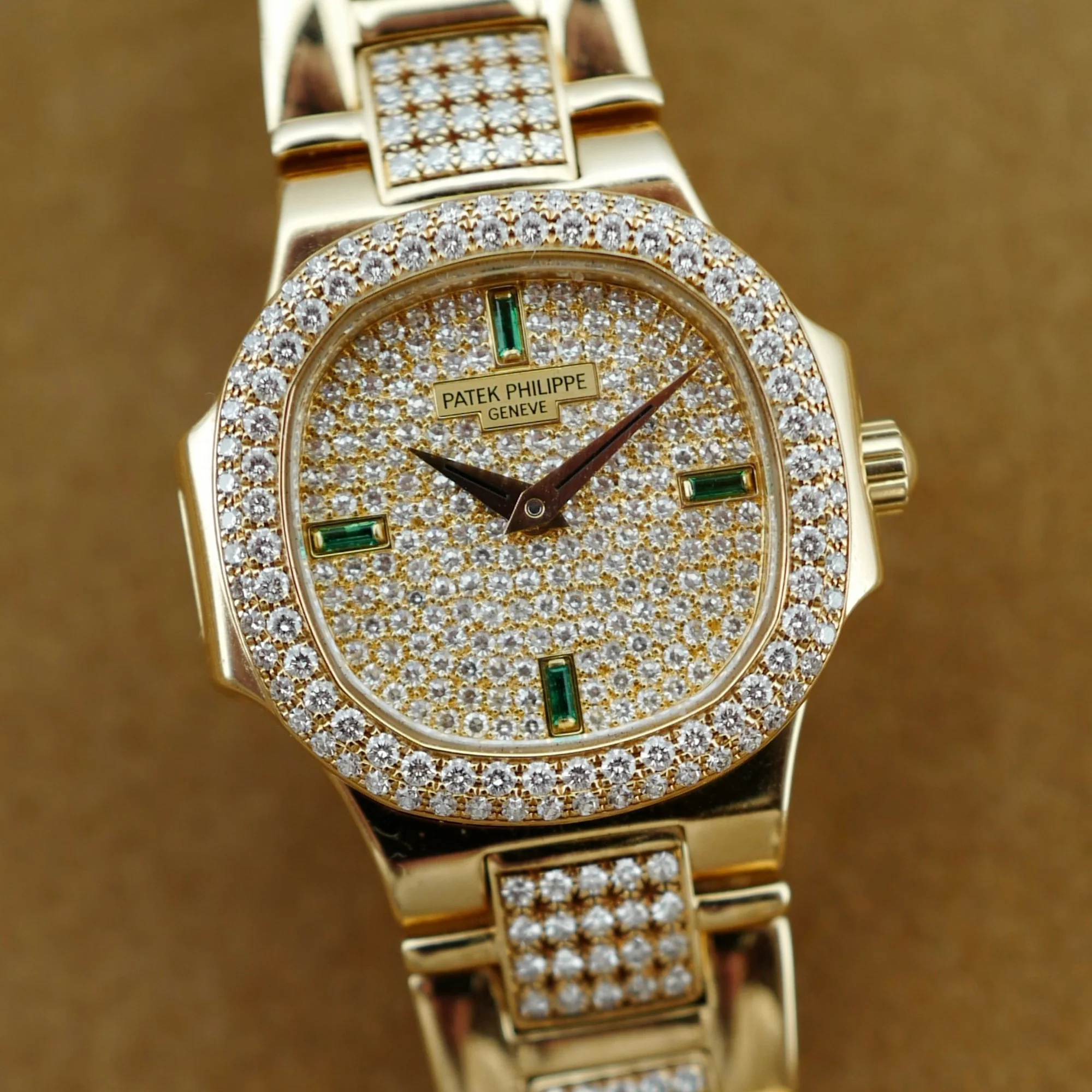 Patek Philippe Yellow Gold Diamond Nautilus Ref. 4700 with Emerald Markers - Image 6