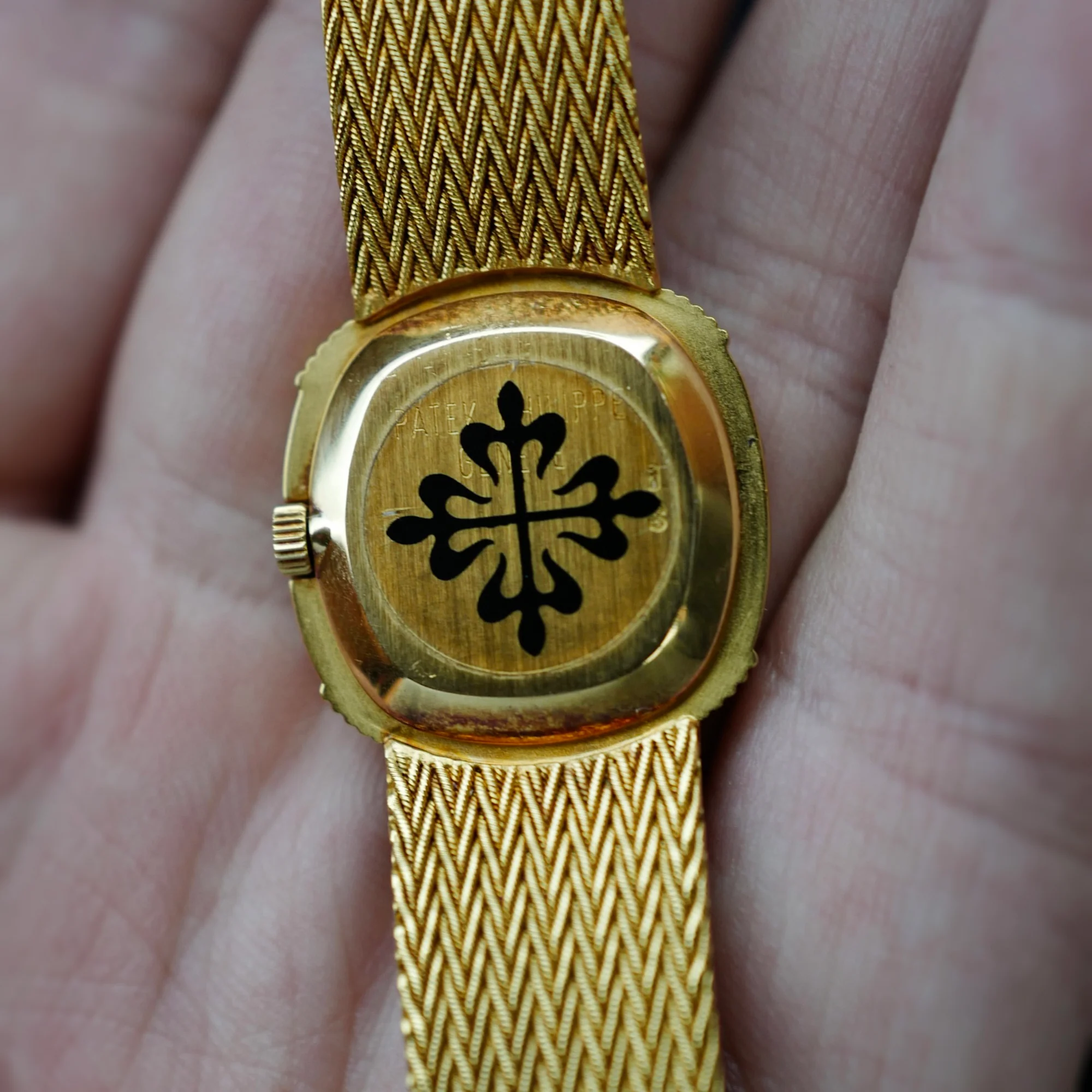 Patek Philippe Yellow Gold Diamond Watch Ref. 4508 in Like New Condition (NEW ARRIVAL) - Image 4
