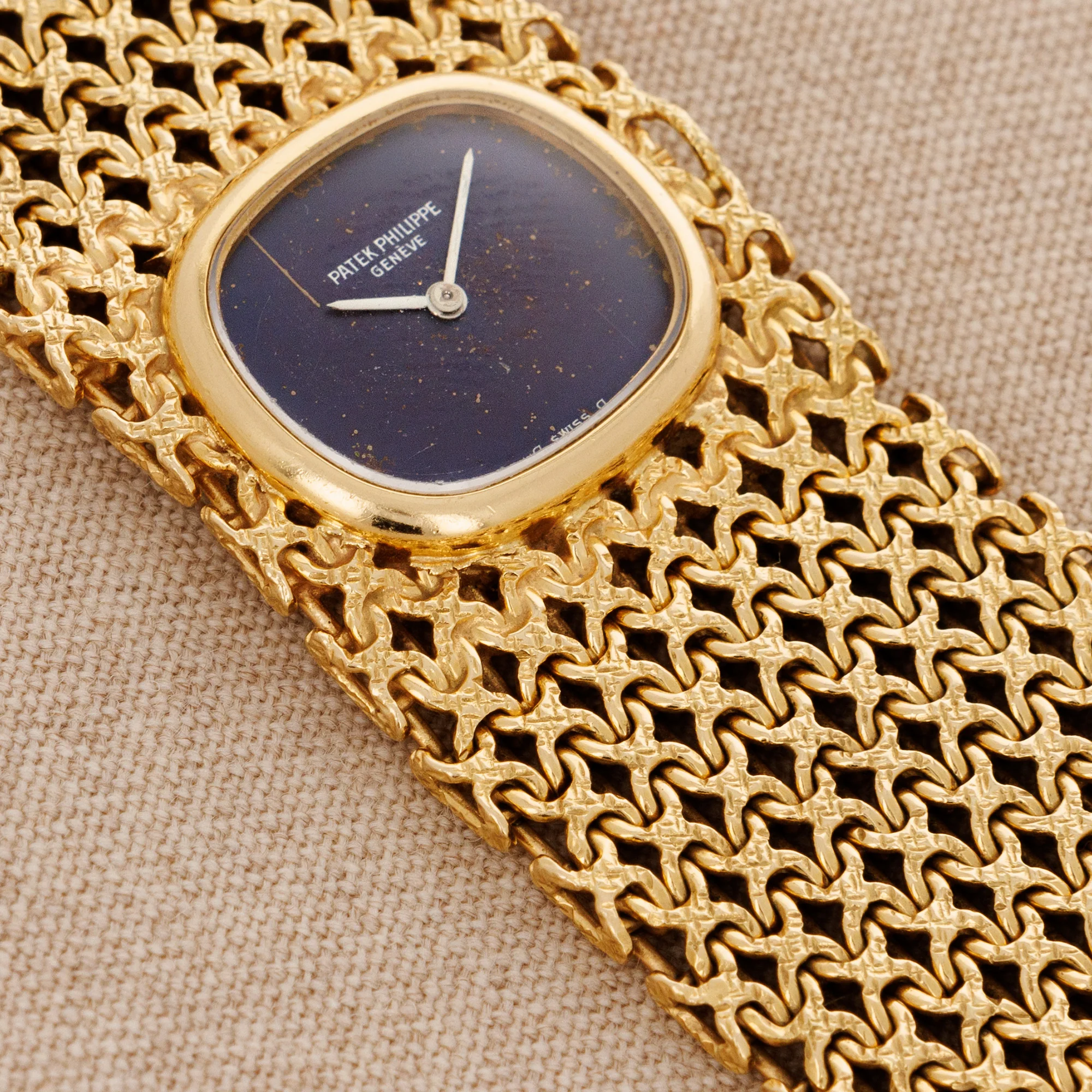 Patek Philippe Yellow Gold Ellipse Dor Bracelet Watch Ref. 4151 - Image 4