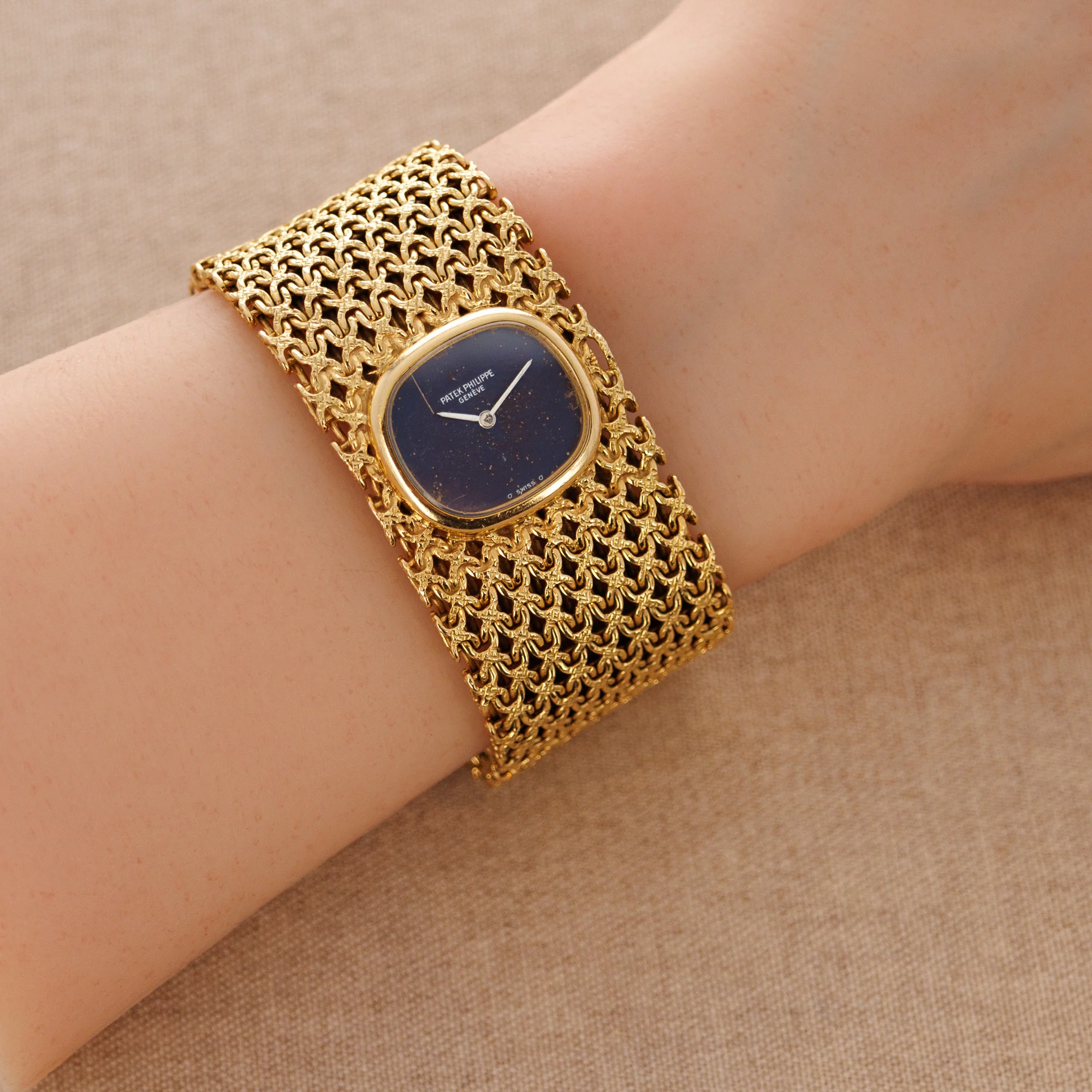 Patek Philippe Yellow Gold Ellipse Dor Bracelet Watch Ref. 4151 - Image 7