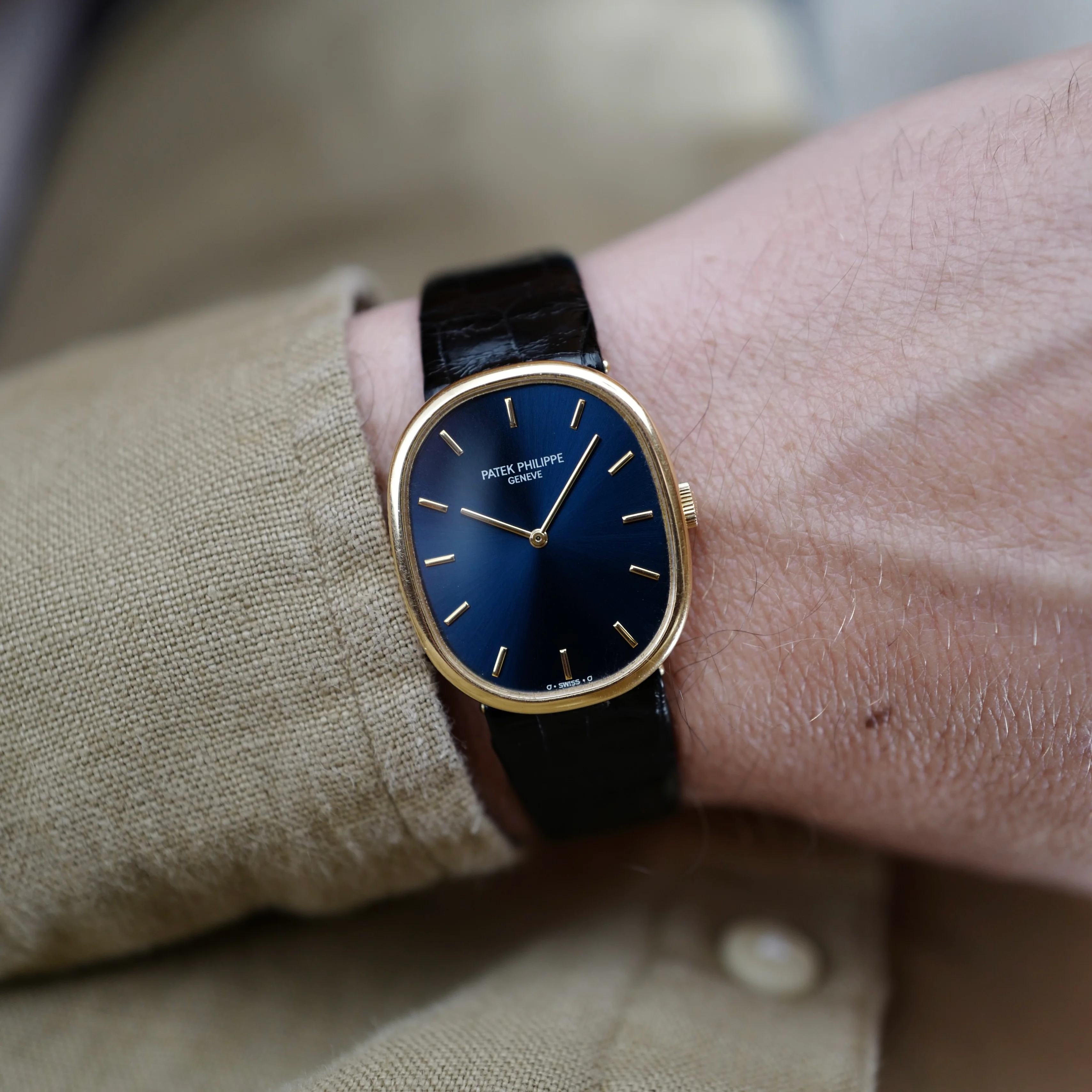 Patek Philippe Yellow Gold Ellipse Watch Ref. 3848 - Image 3