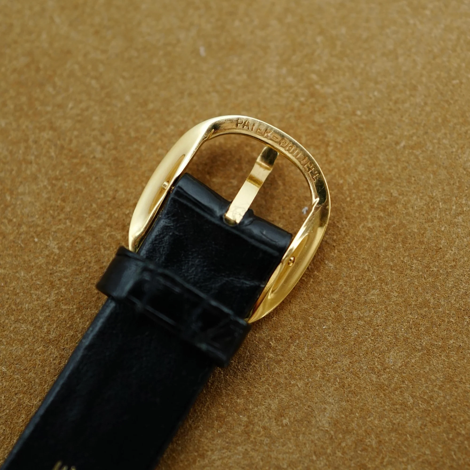 Patek Philippe Yellow Gold Ellipse Ref. 3987 - Image 7