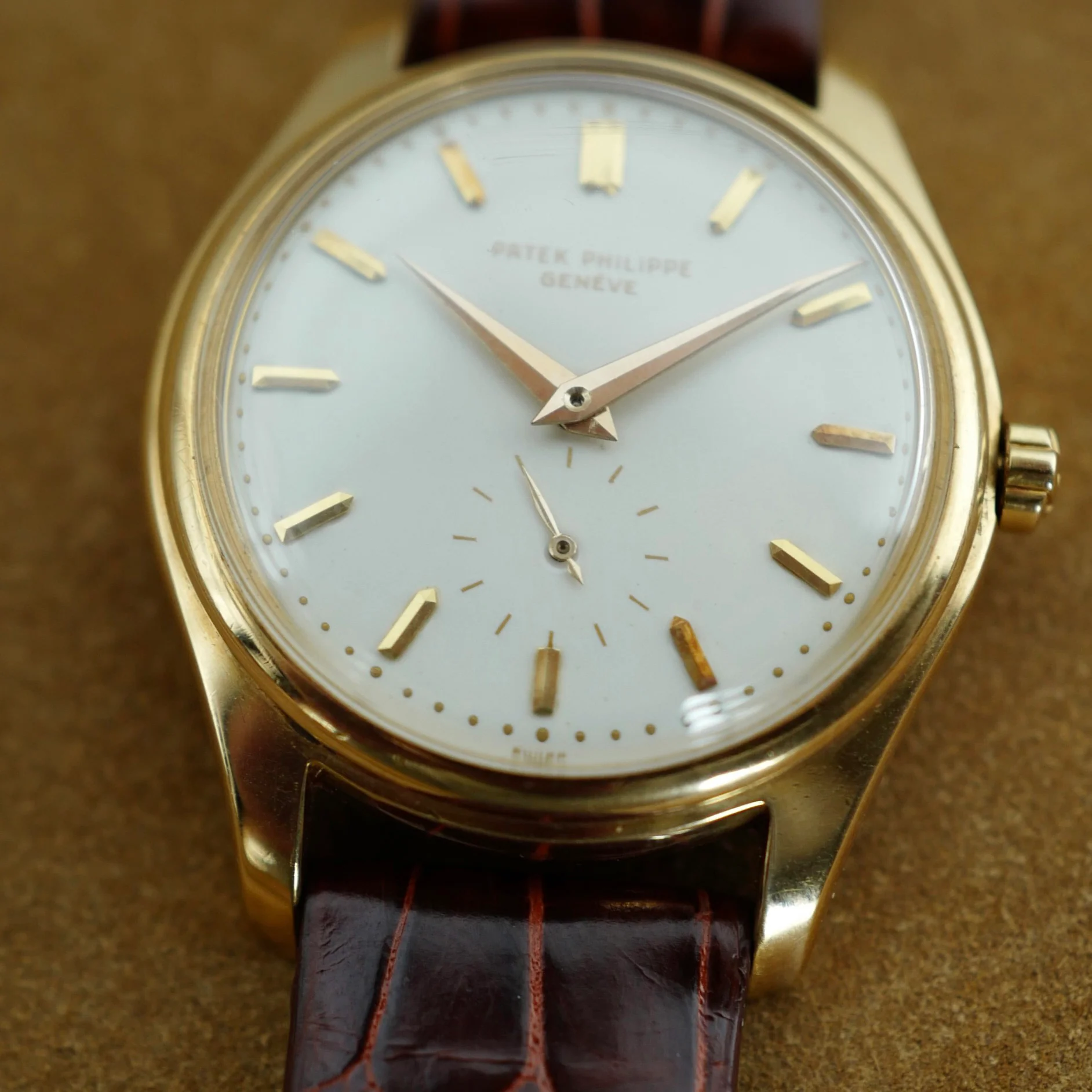Patek Philippe Yellow Gold Enamel Dial Calatrava Watch Ref. 2526 - Image 13