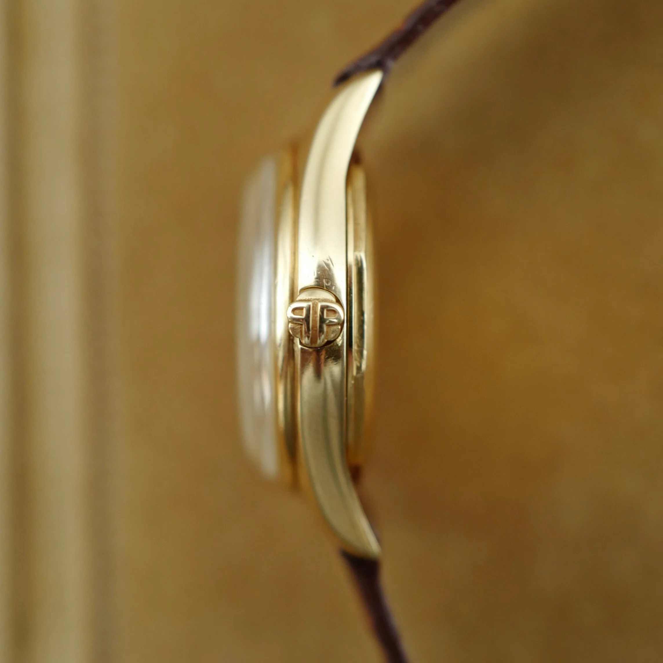 Patek Philippe Yellow Gold Enamel Dial Calatrava Watch Ref. 2526 - Image 6