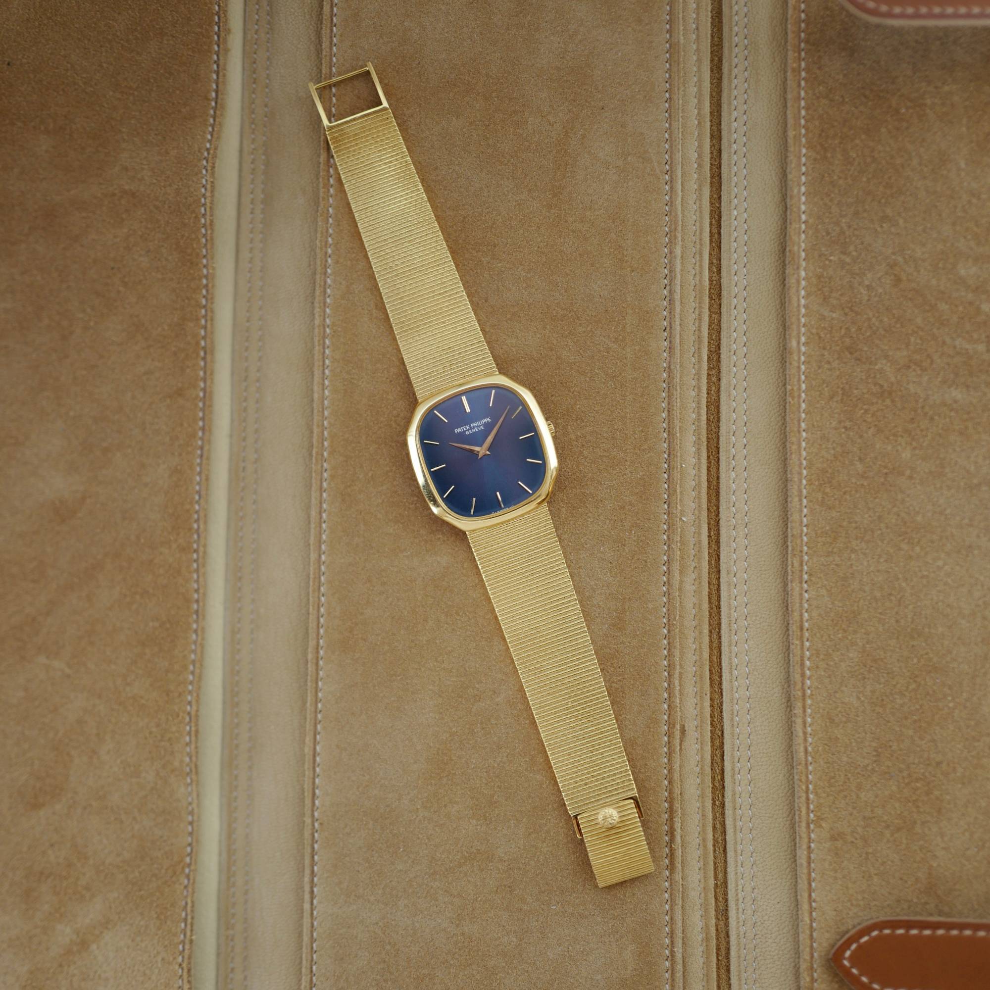 Patek Philippe Yellow Gold Golden Ellipse Ref. 3855 - Image 5